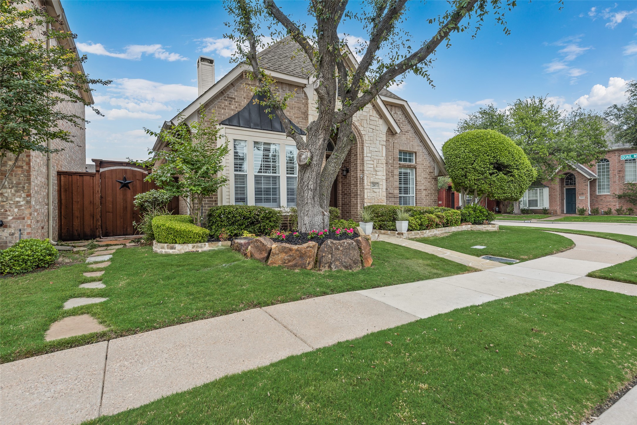 207 Heatherwood Drive