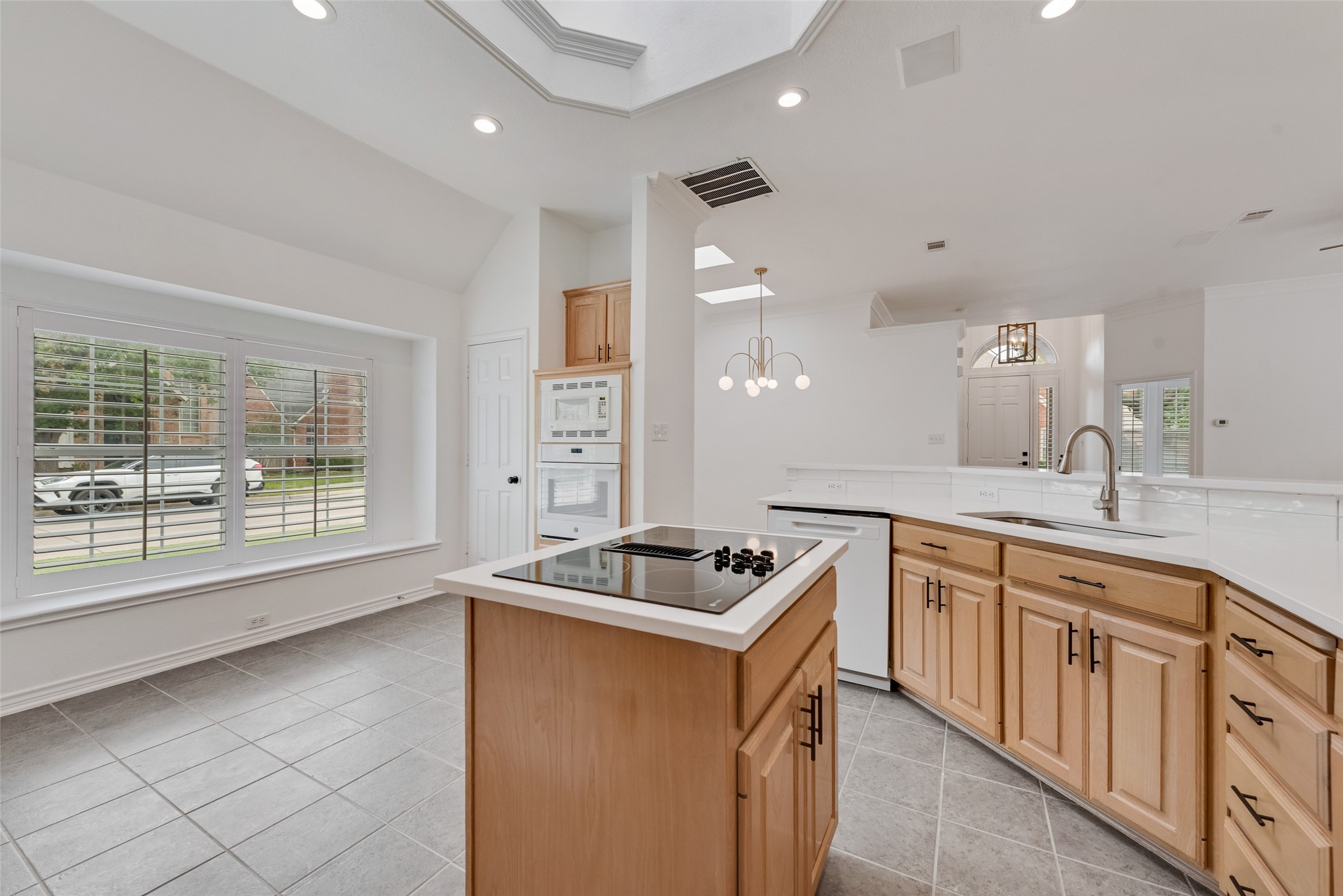 207 Heatherwood Drive