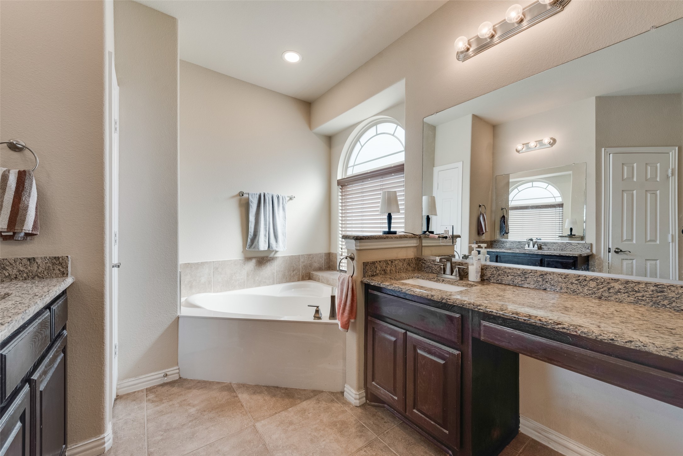 4401 Bingley Way
