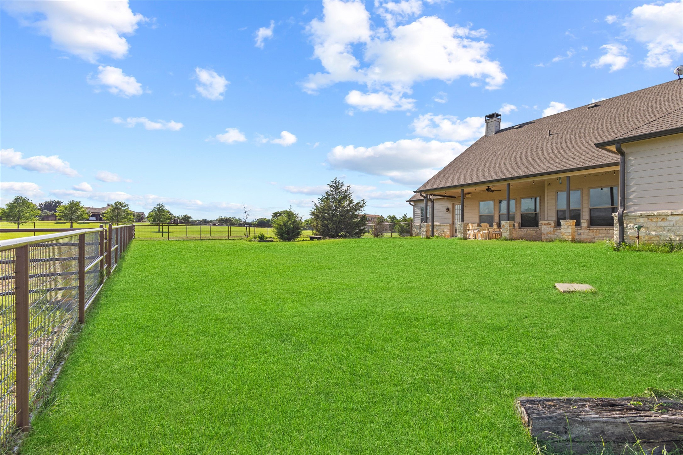10040 Horseshoe Nail Road