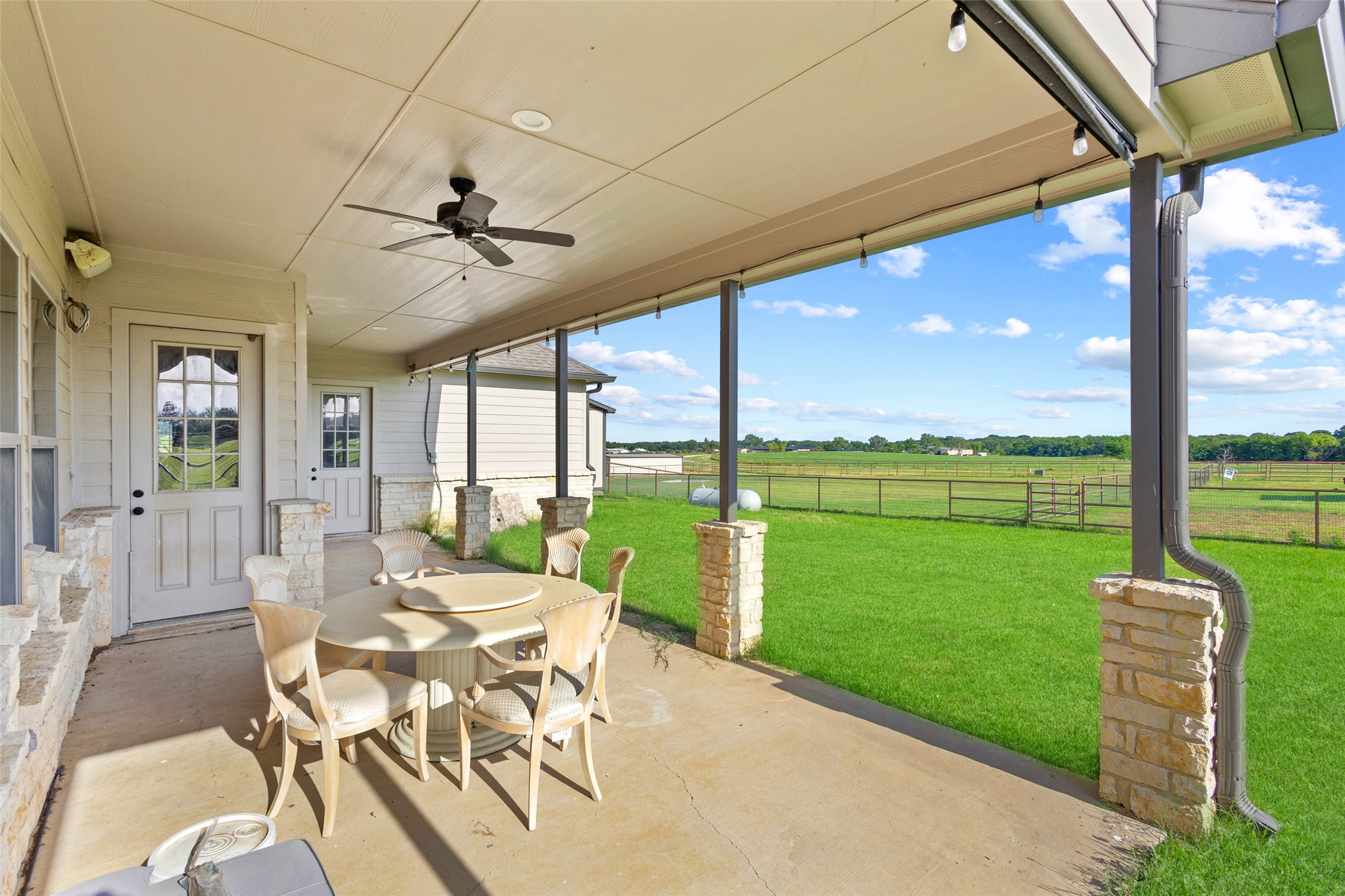 10040 Horseshoe Nail Road