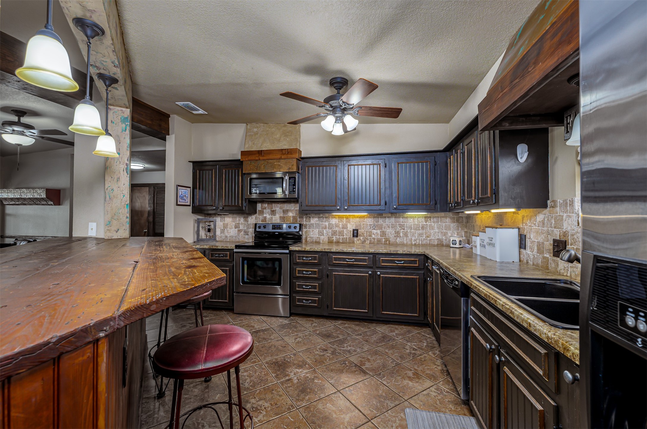 7221 Contrary Creek Road