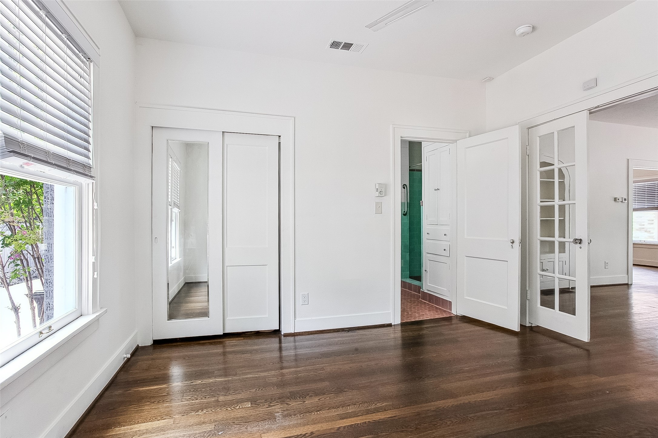 2528 Cockrell Avenue