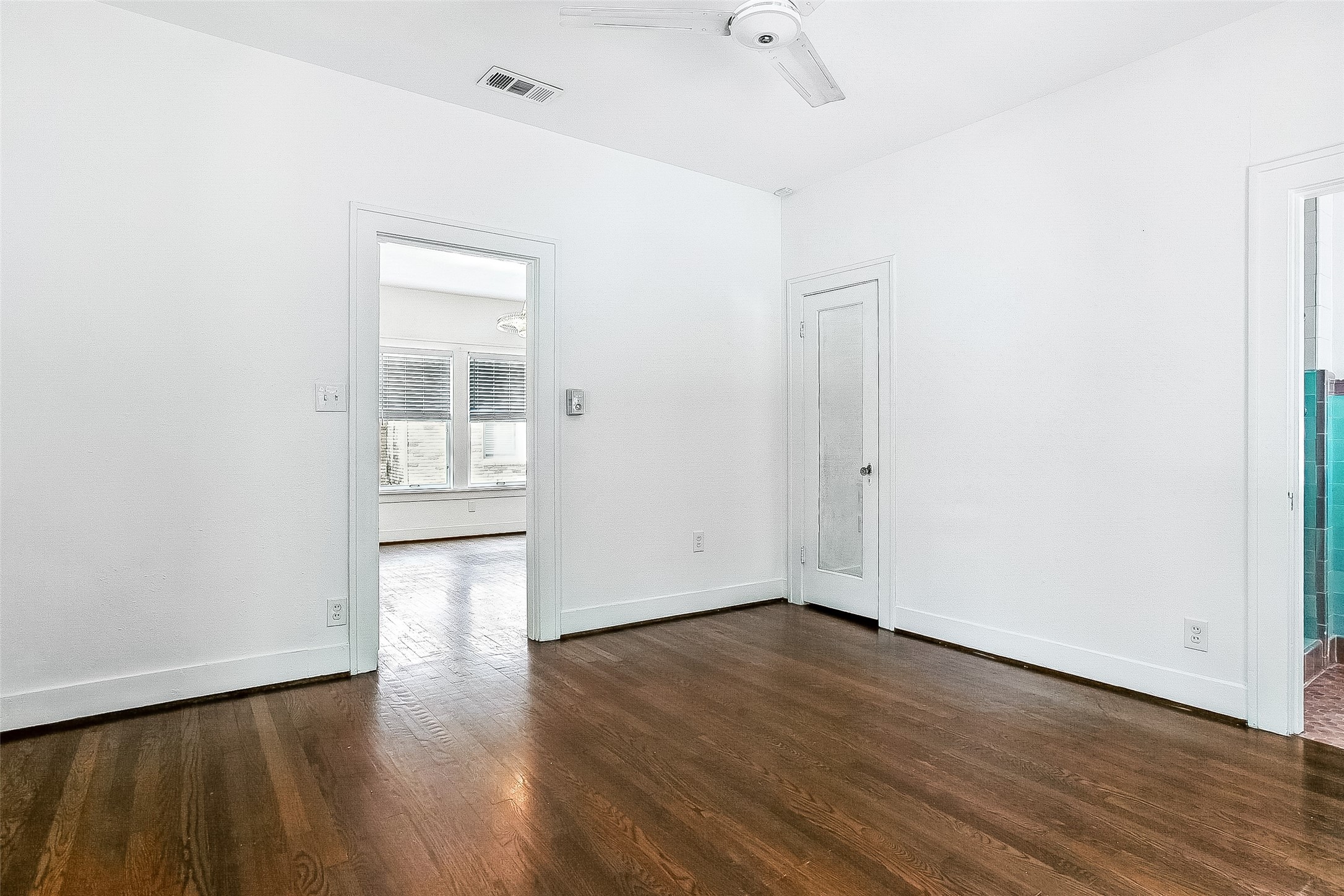 2528 Cockrell Avenue
