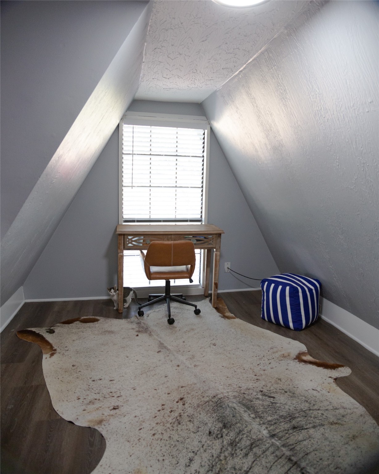 702 Western Hills Trail