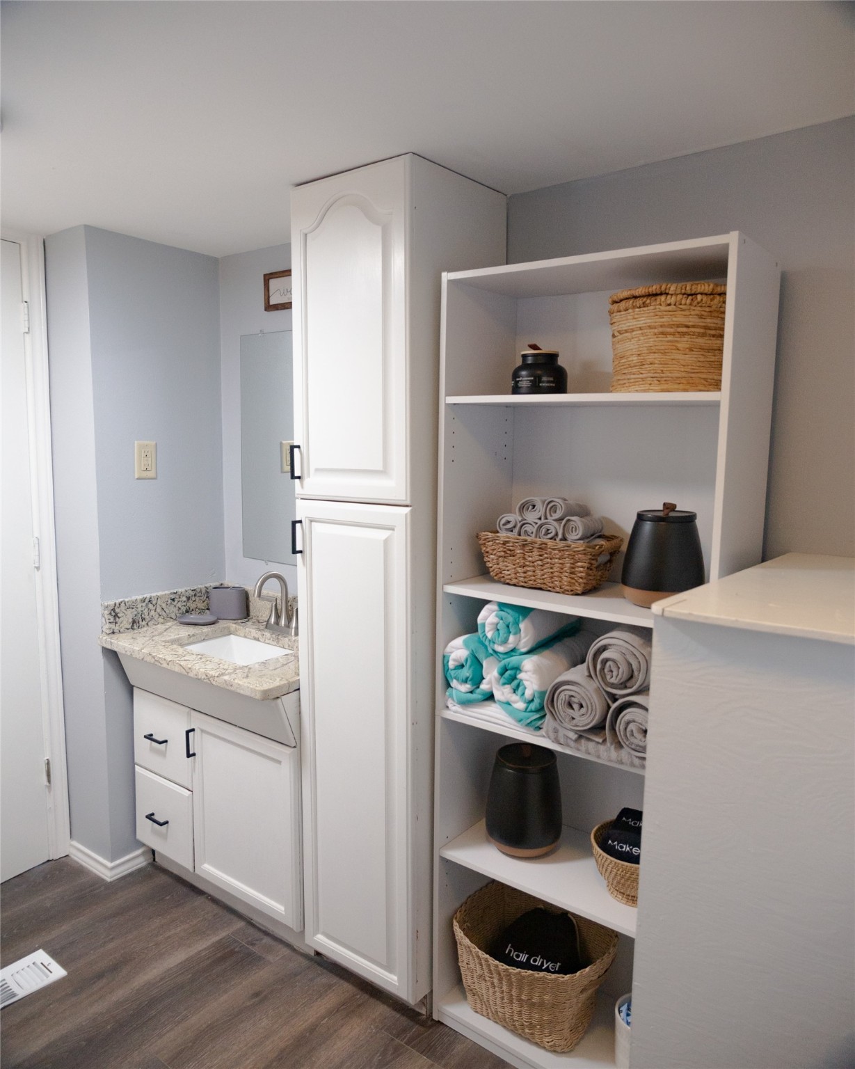 702 Western Hills Trail