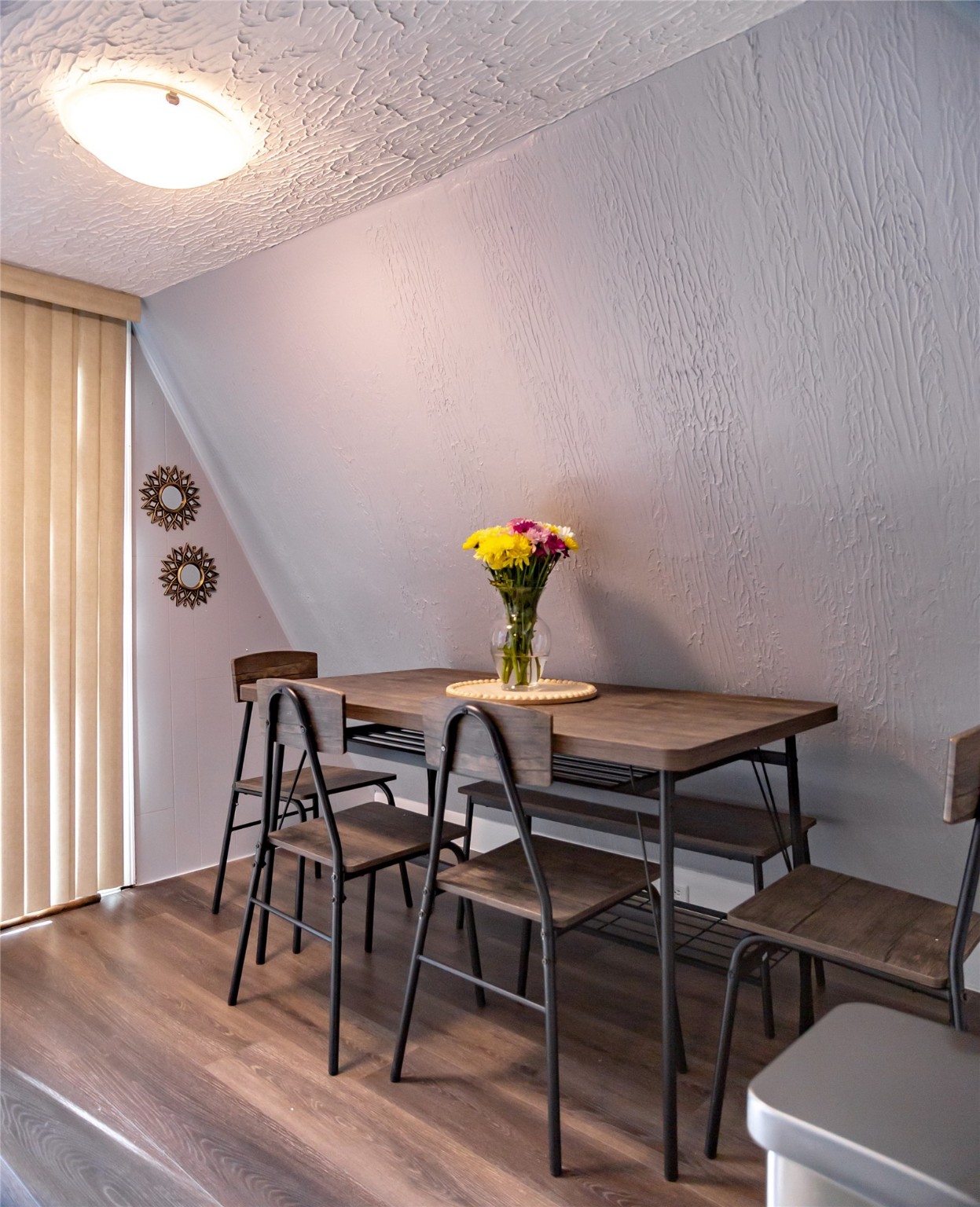 702 Western Hills Trail