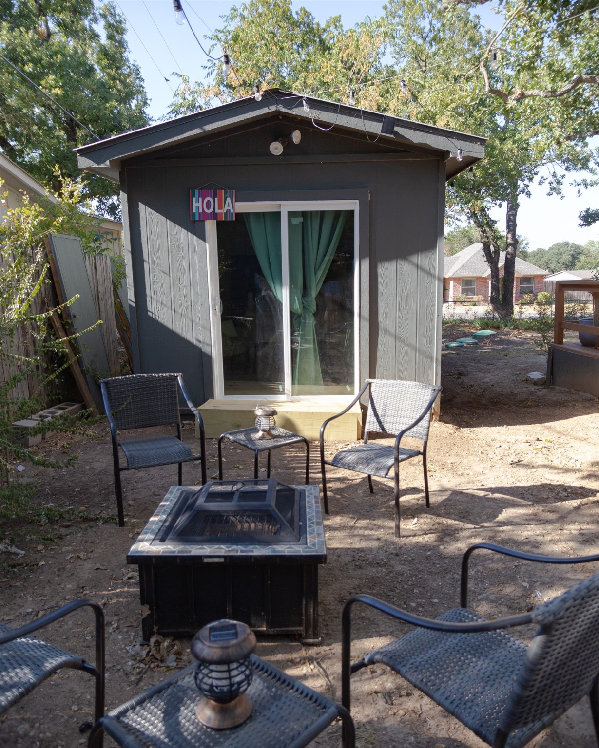 702 Western Hills Trail