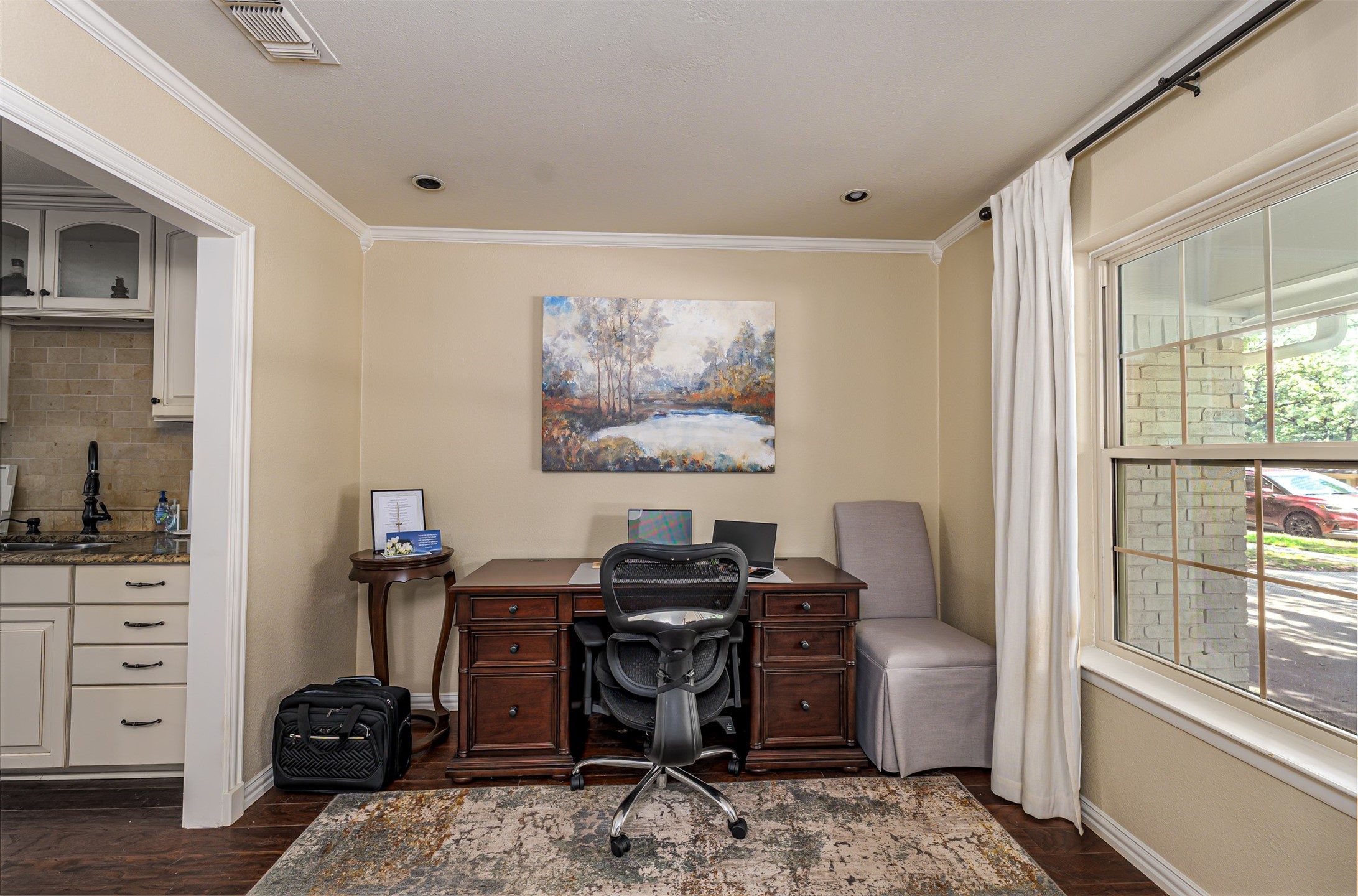 1822 Holm Oak Street