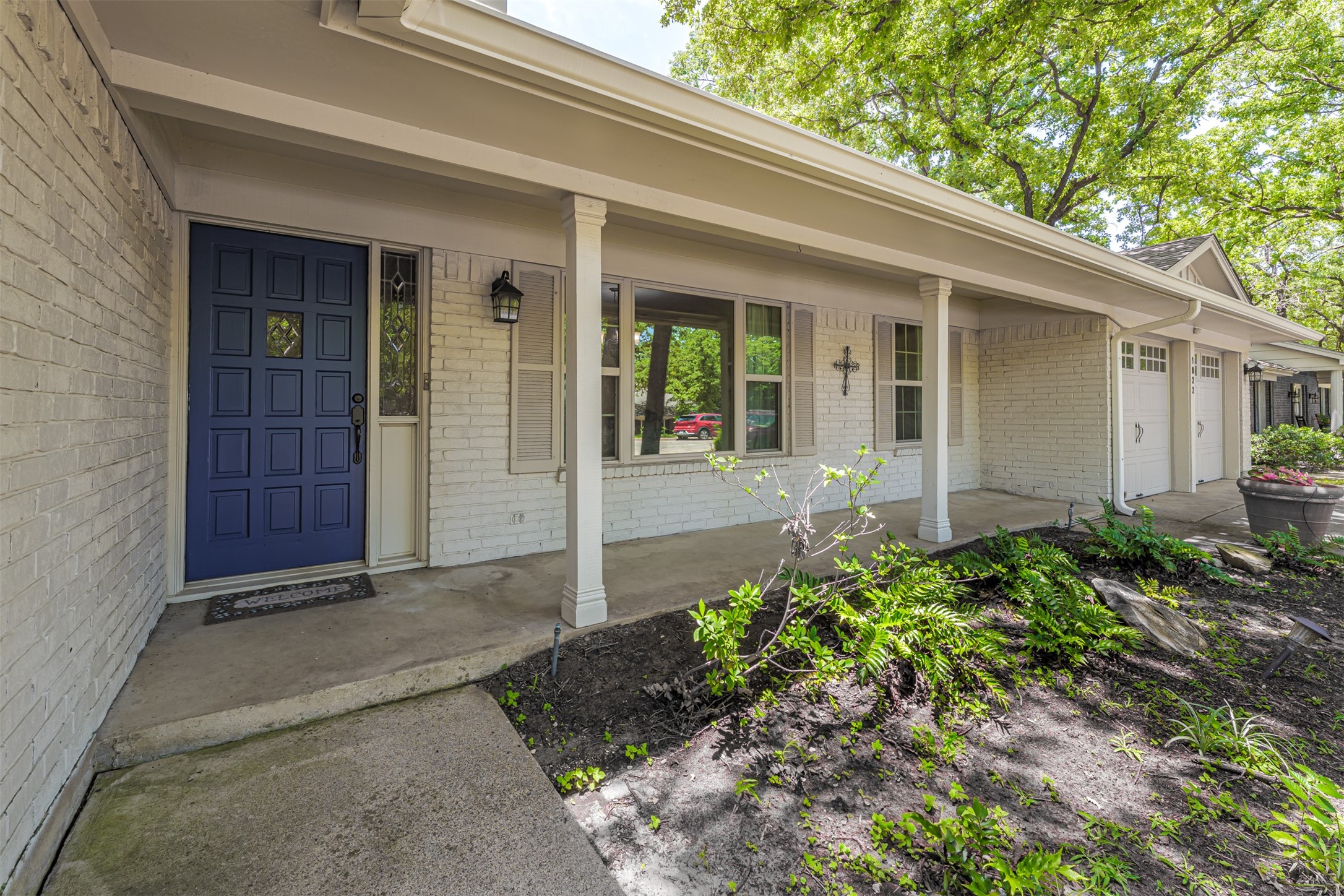 1822 Holm Oak Street