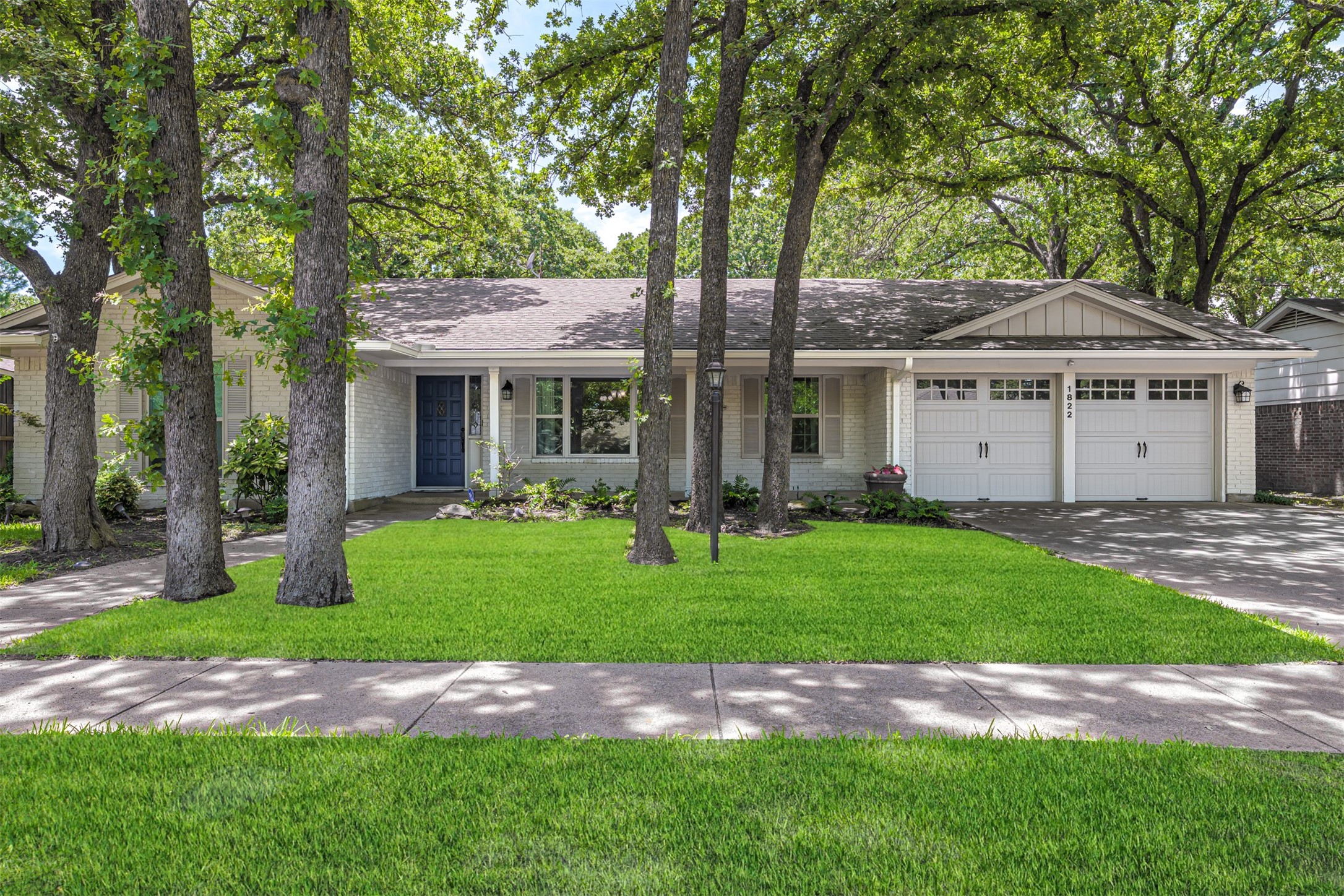 1822 Holm Oak Street