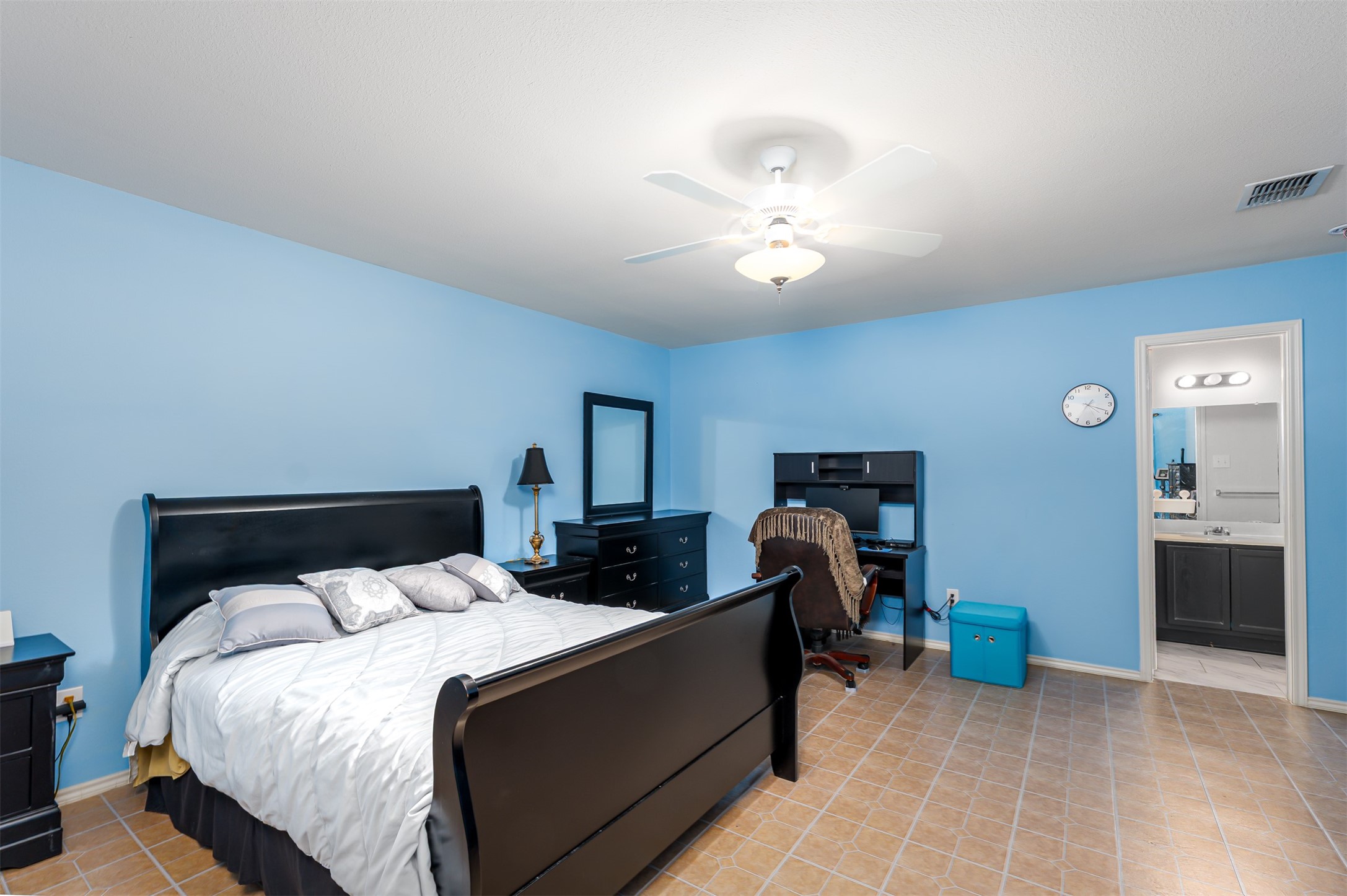 807 Wild Prairie Drive