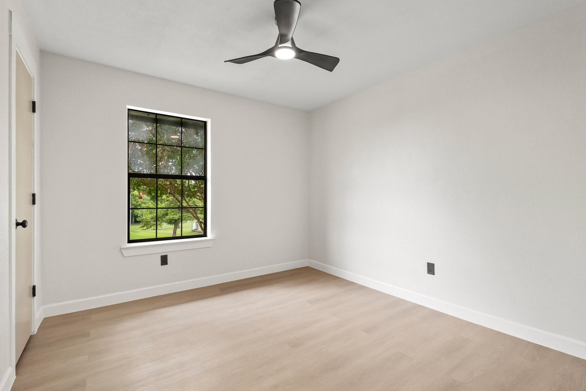 185 Lakeview Drive