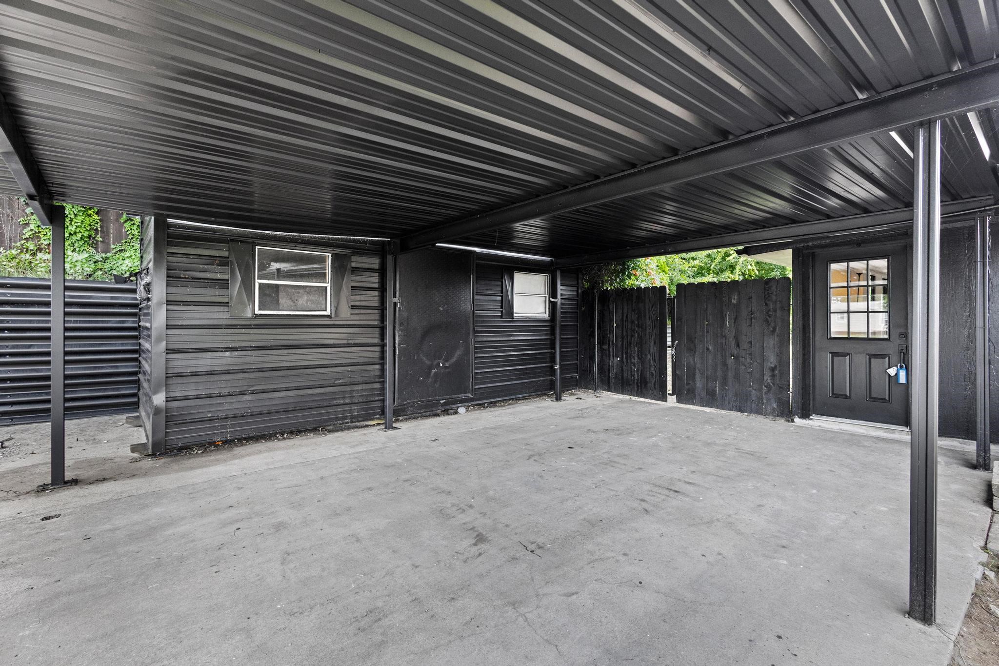 185 Lakeview Drive