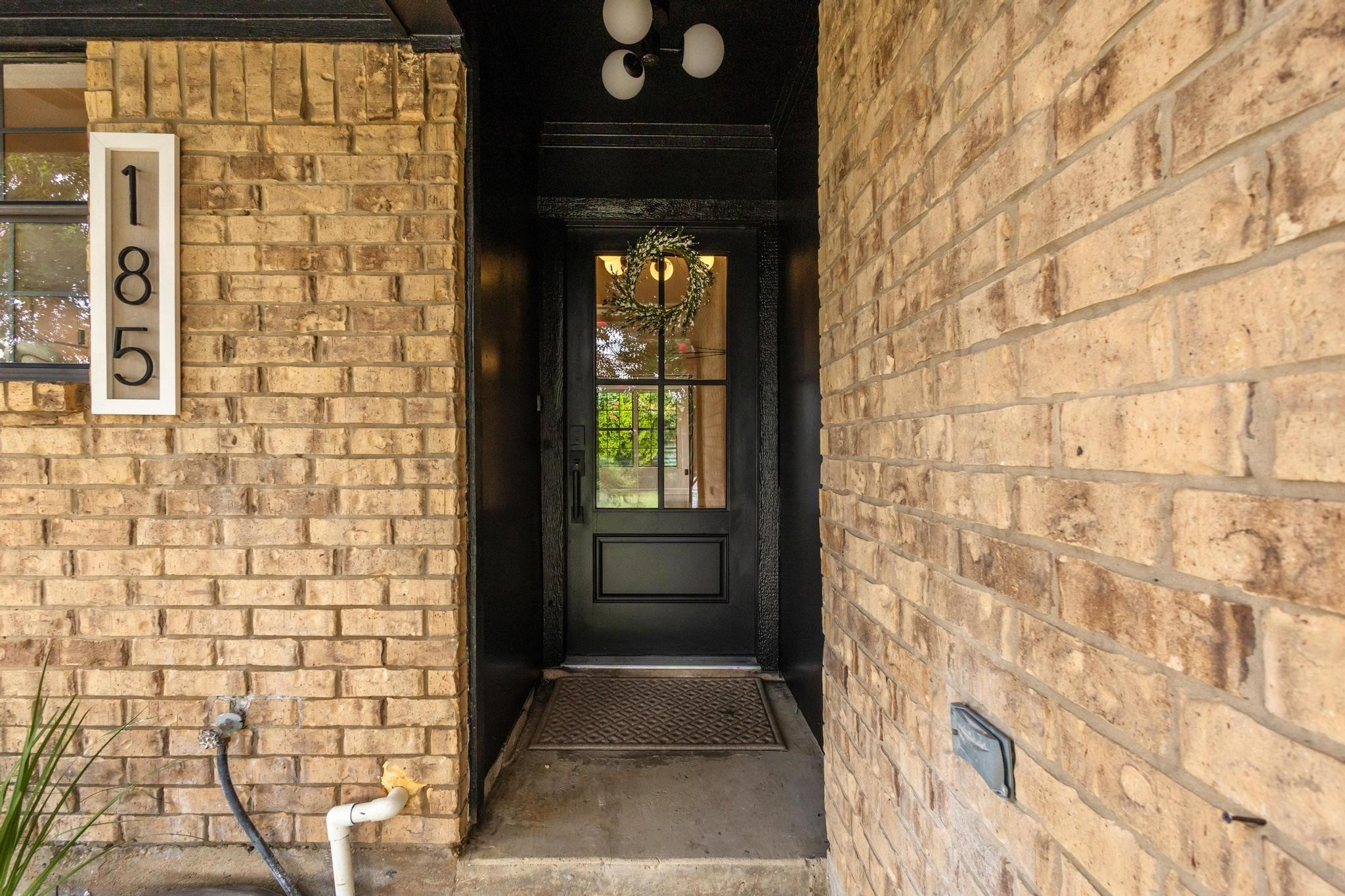 185 Lakeview Drive
