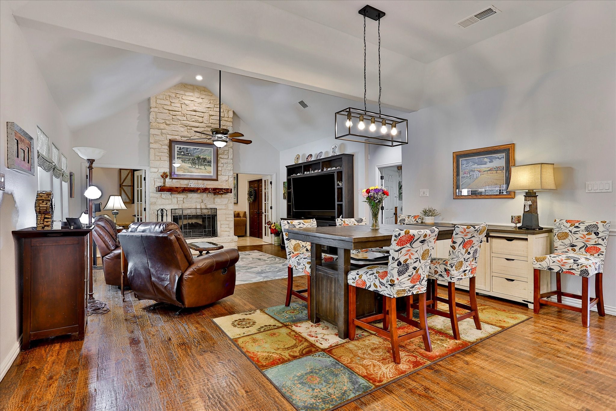 8921 Crest Wood Drive