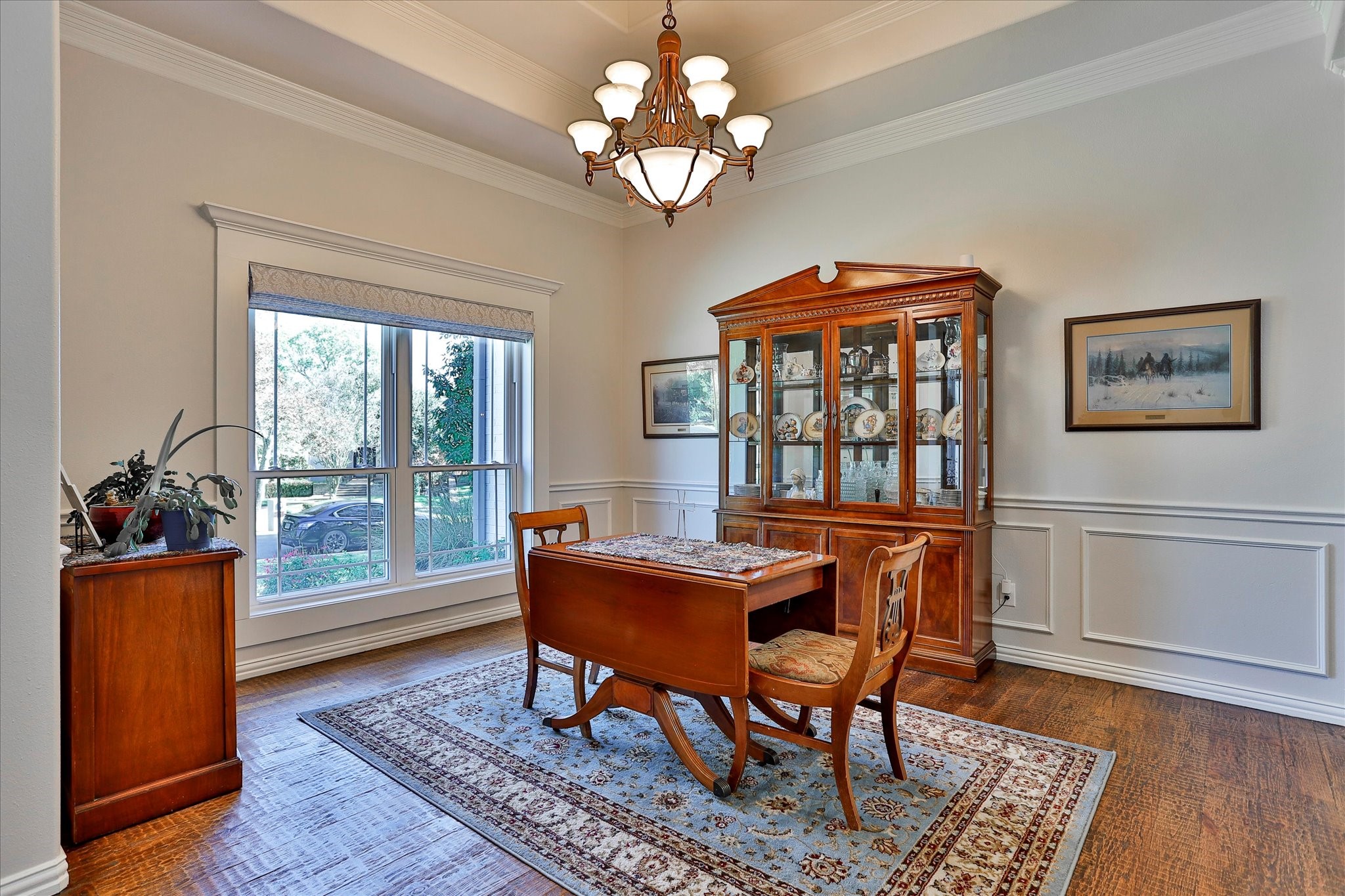 8921 Crest Wood Drive