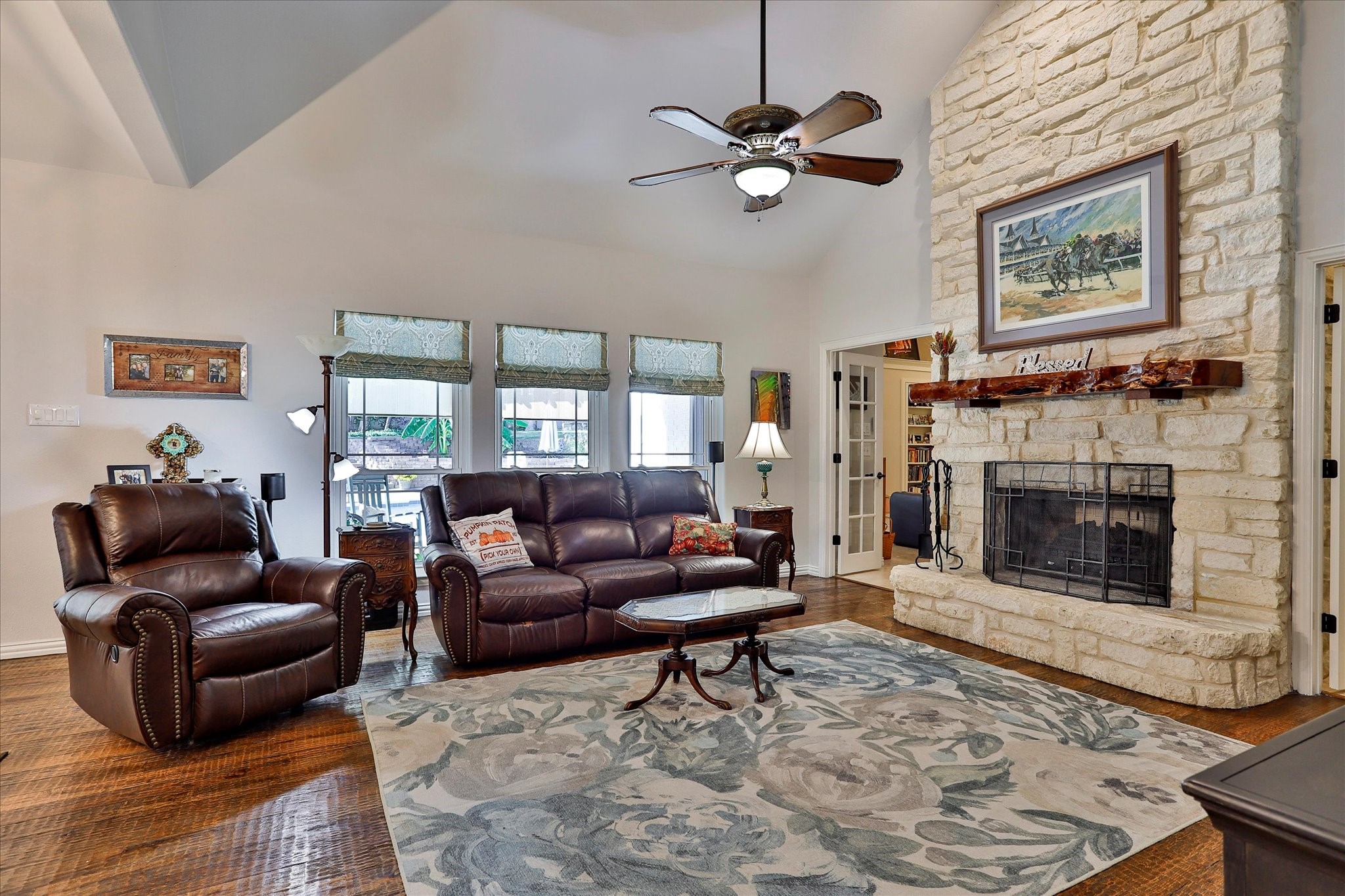 8921 Crest Wood Drive