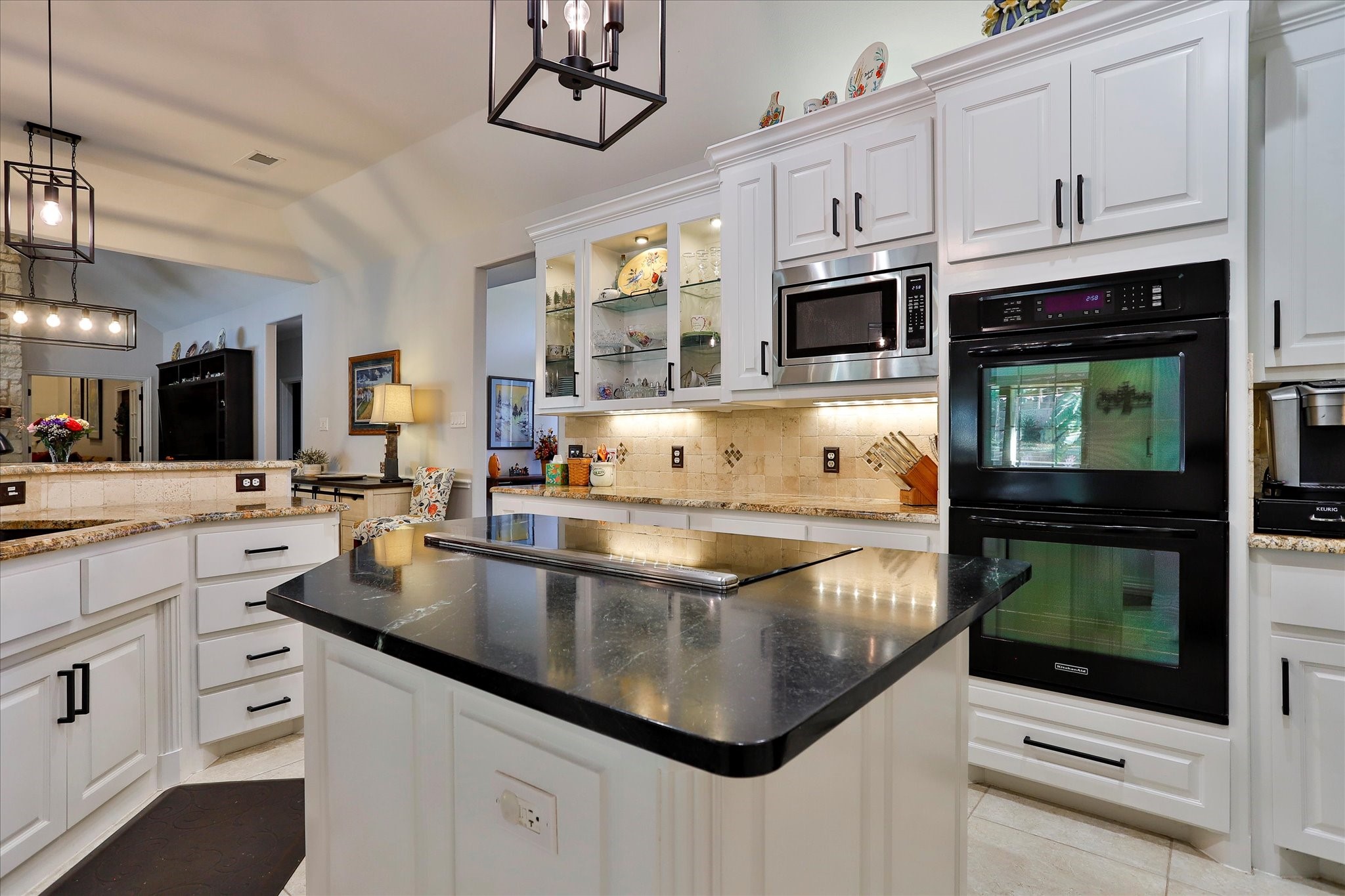 8921 Crest Wood Drive