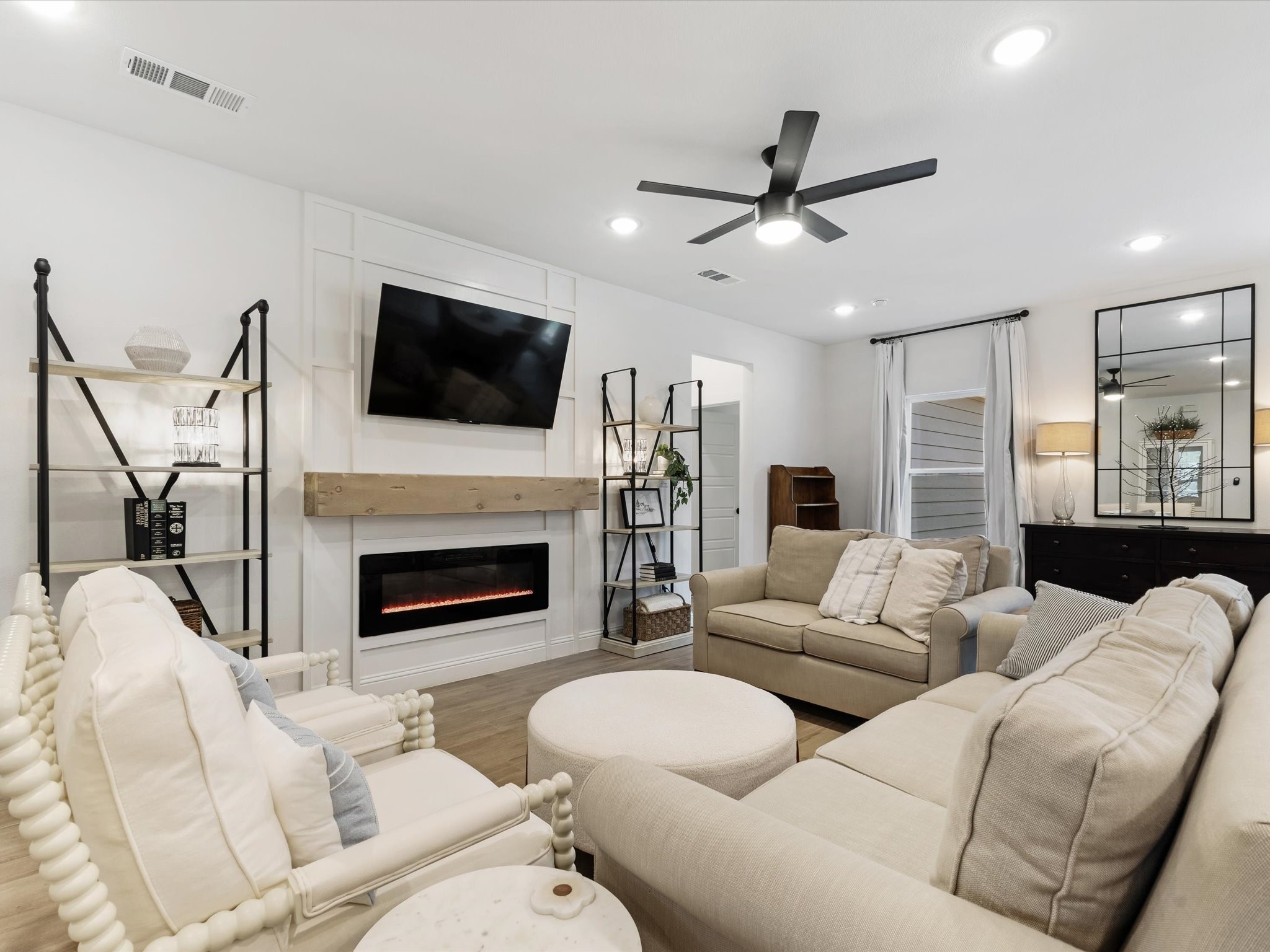 5423 San Jacinto Drive