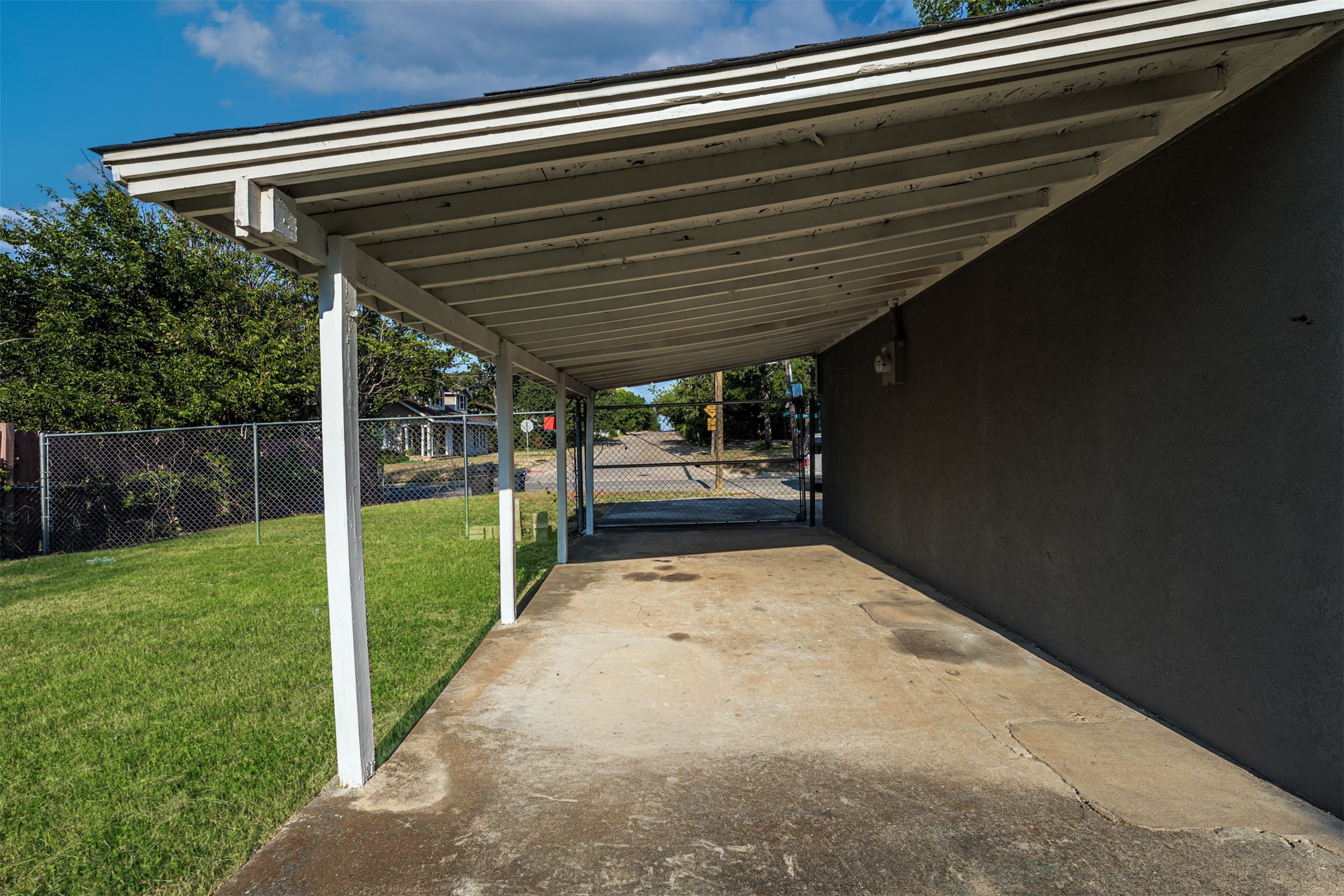 1924 N Edgewood Terrace