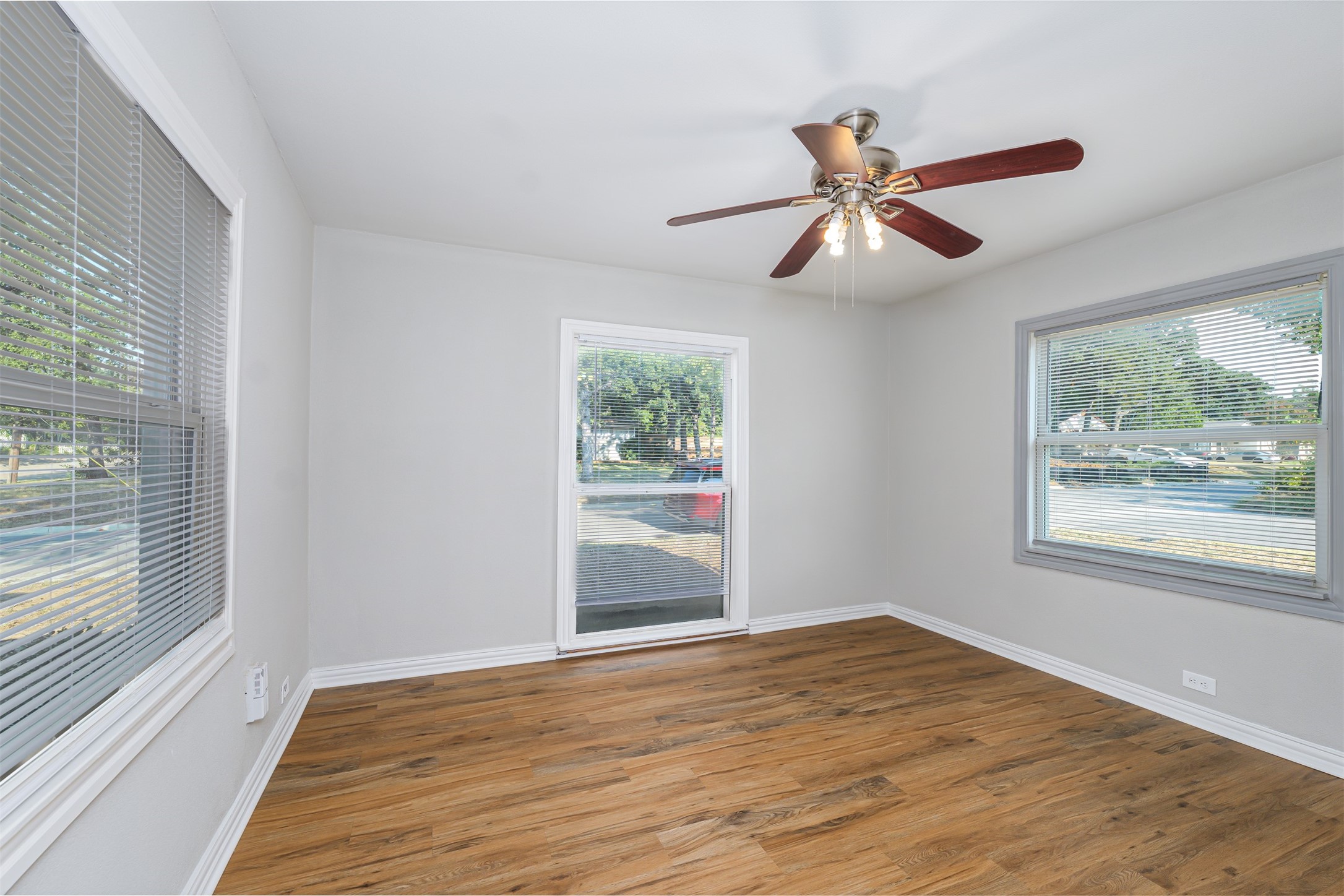 1924 N Edgewood Terrace