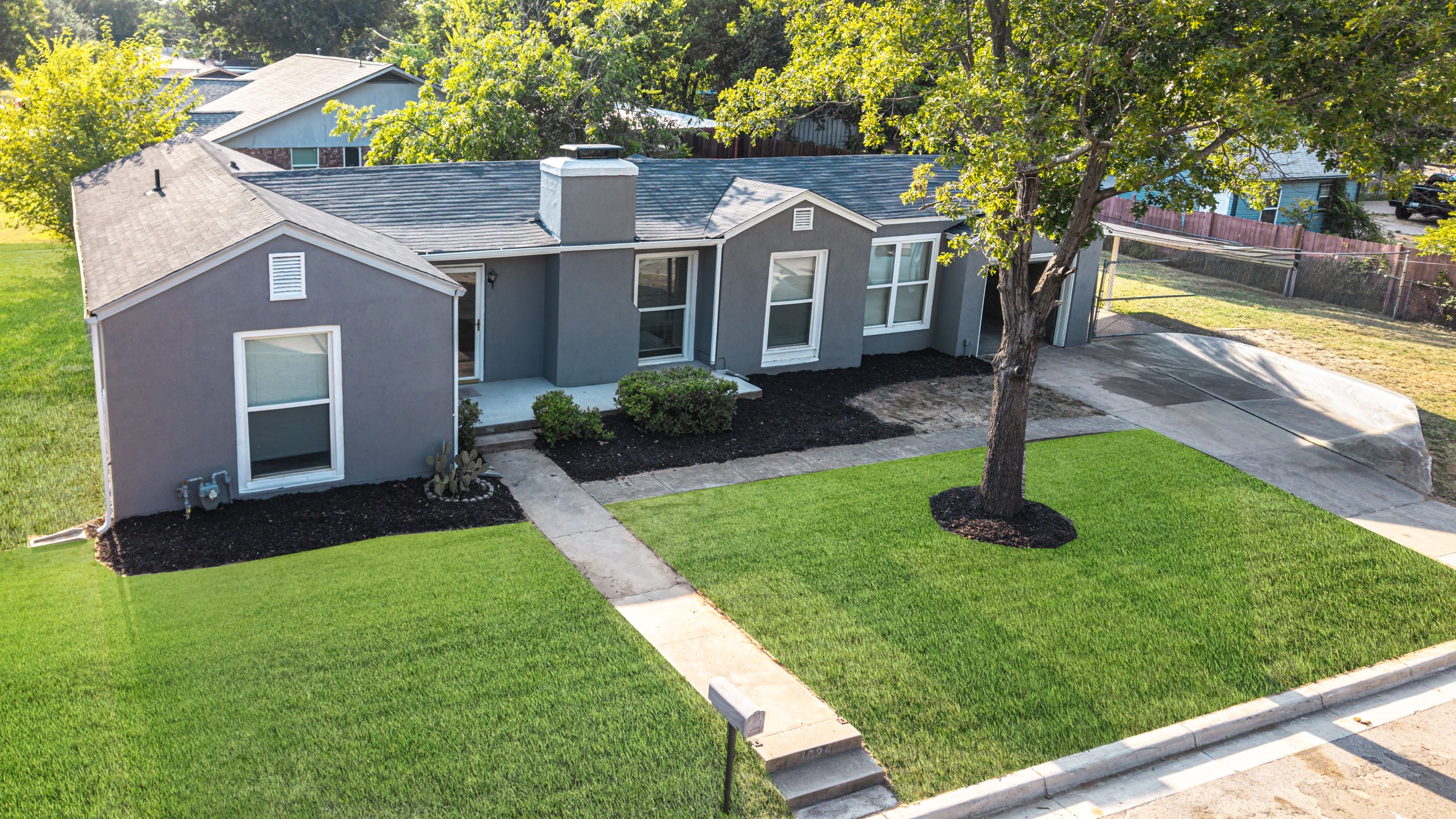 1924 N Edgewood Terrace