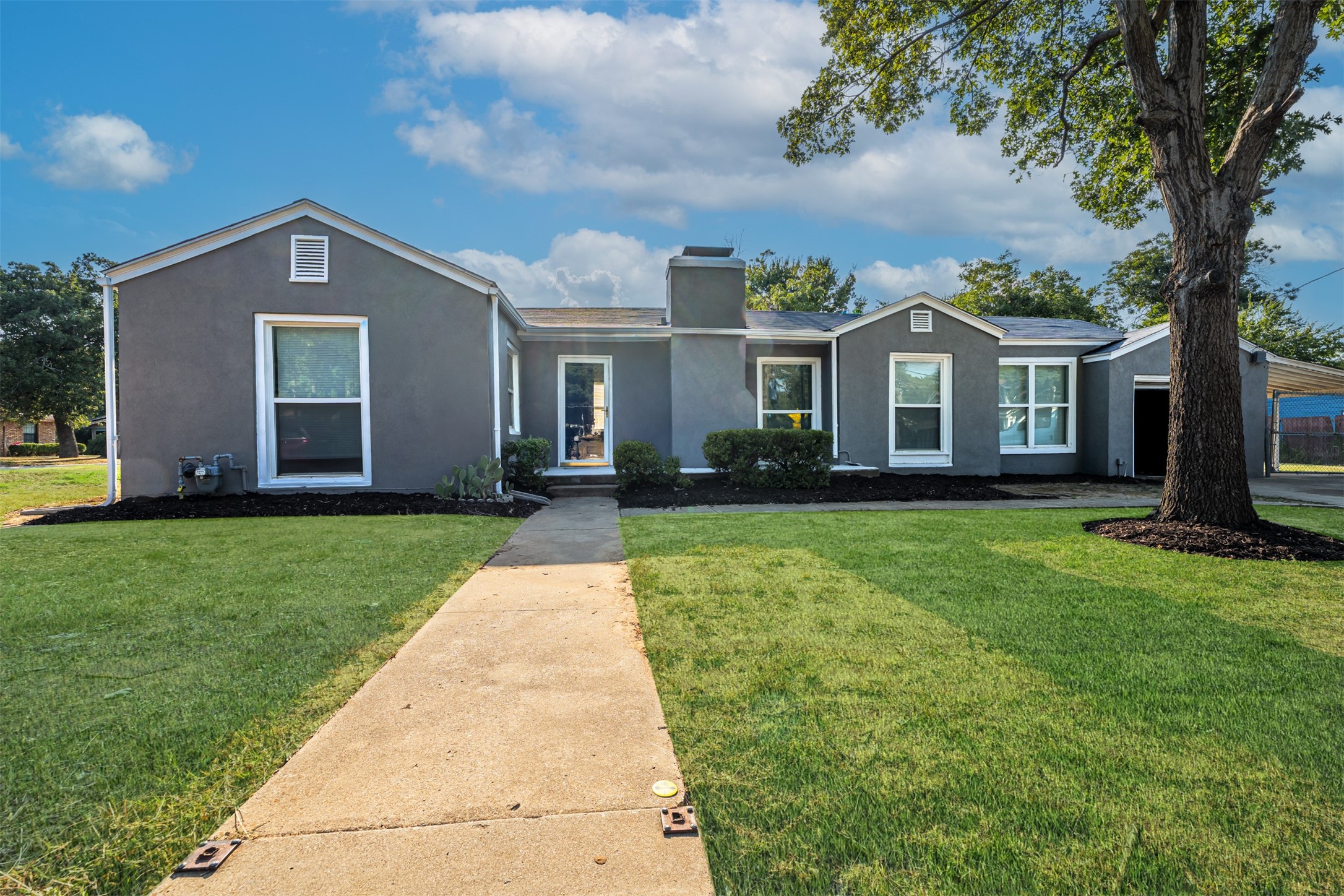 1924 N Edgewood Terrace