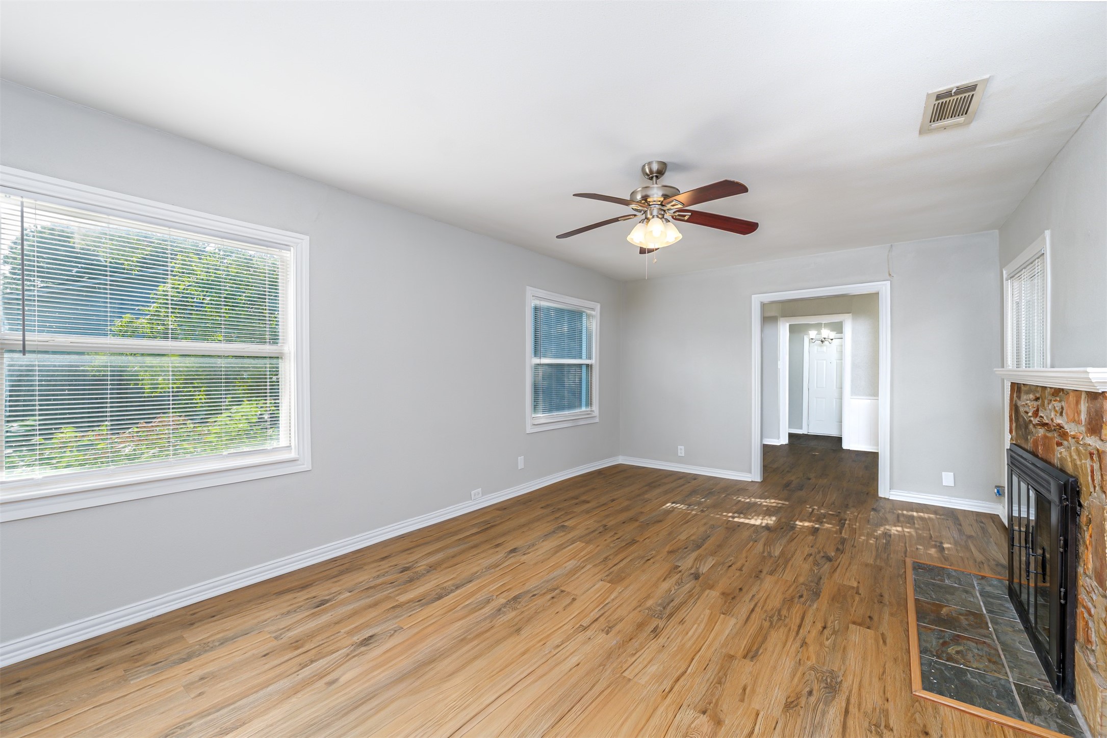 1924 N Edgewood Terrace