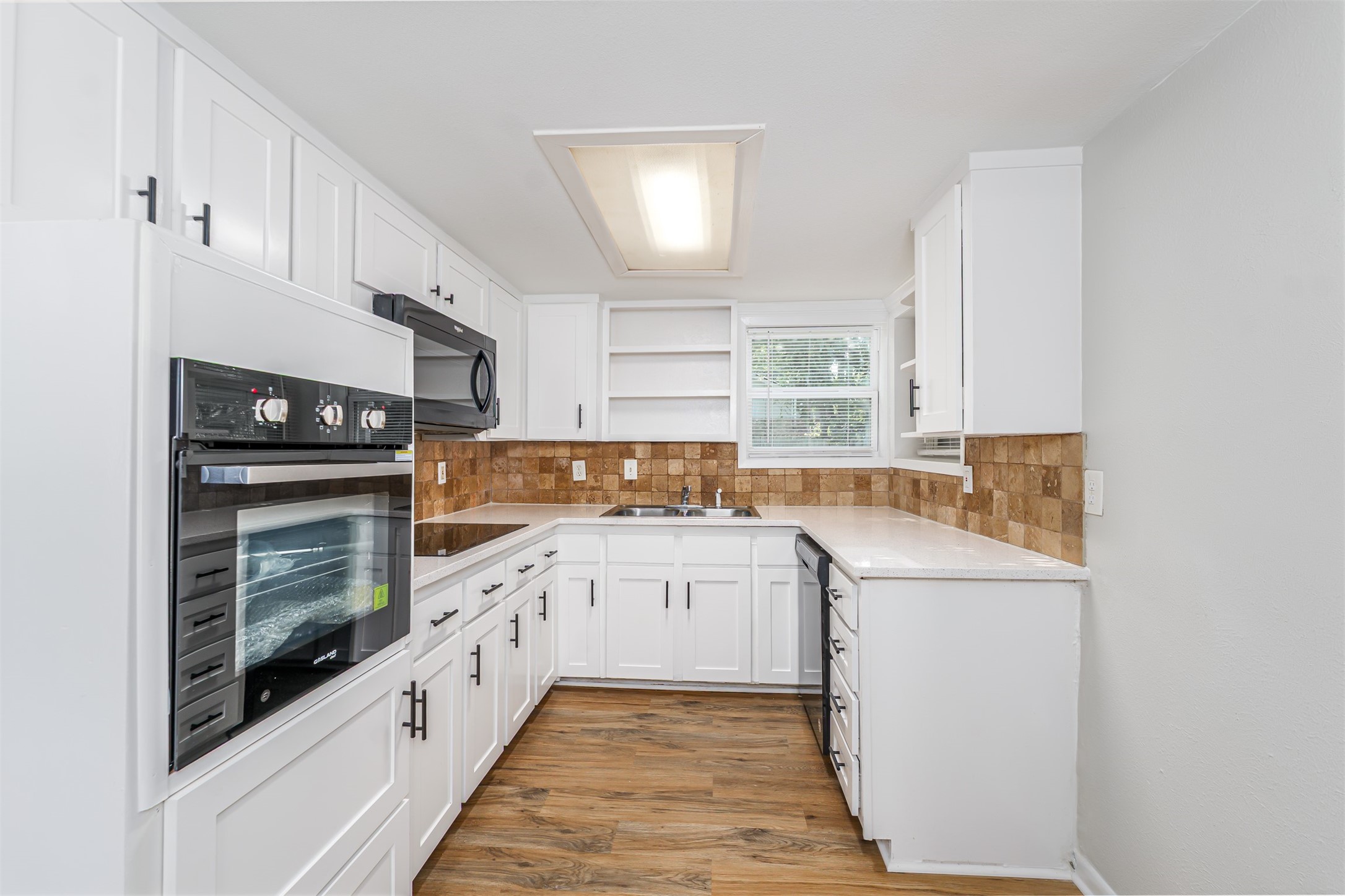 1924 N Edgewood Terrace