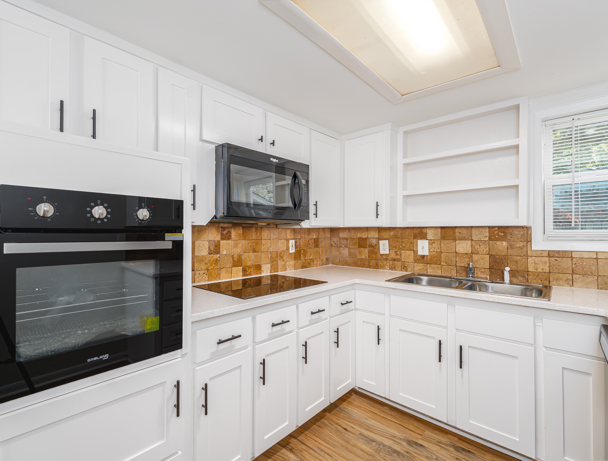 1924 N Edgewood Terrace