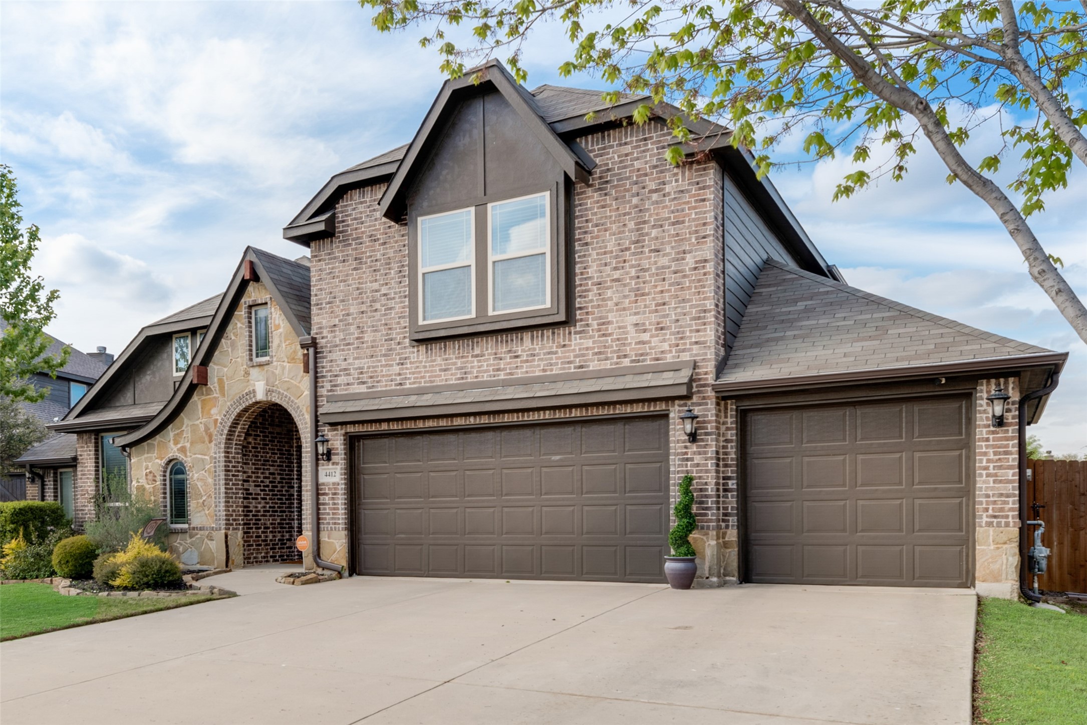 4412 Lugano Terrace