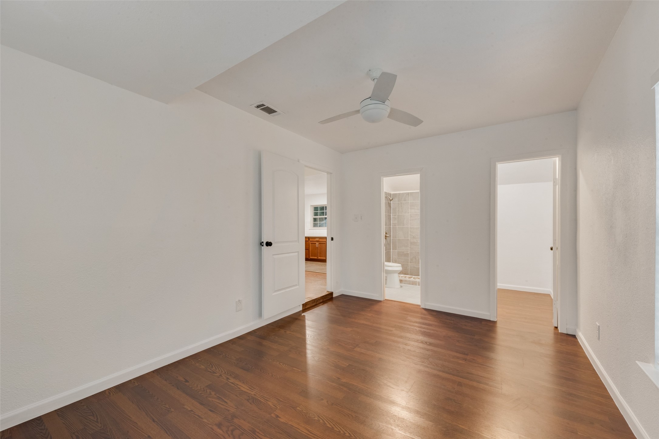 4904 Fairfax Street