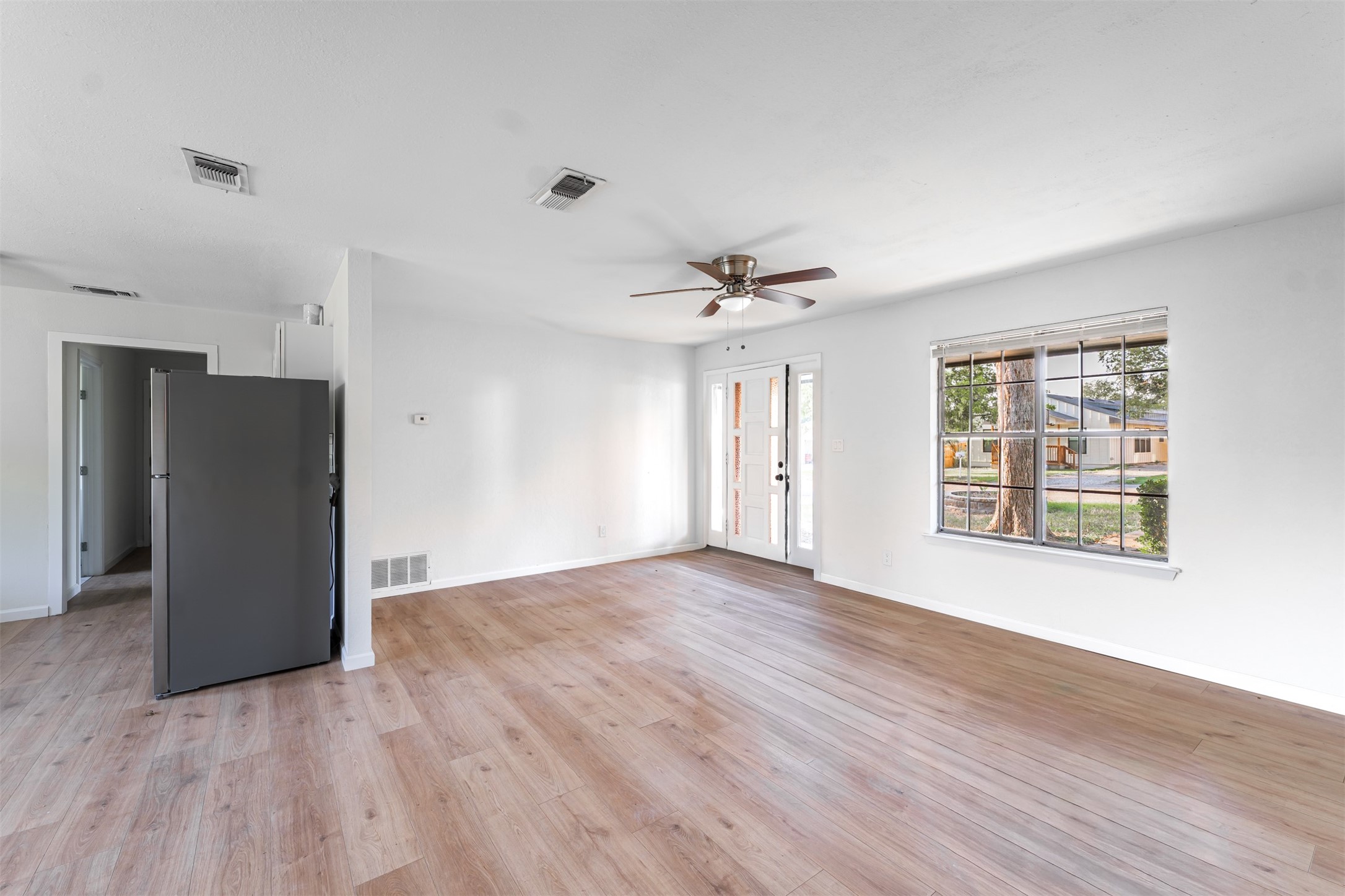 218 E 7th Street
