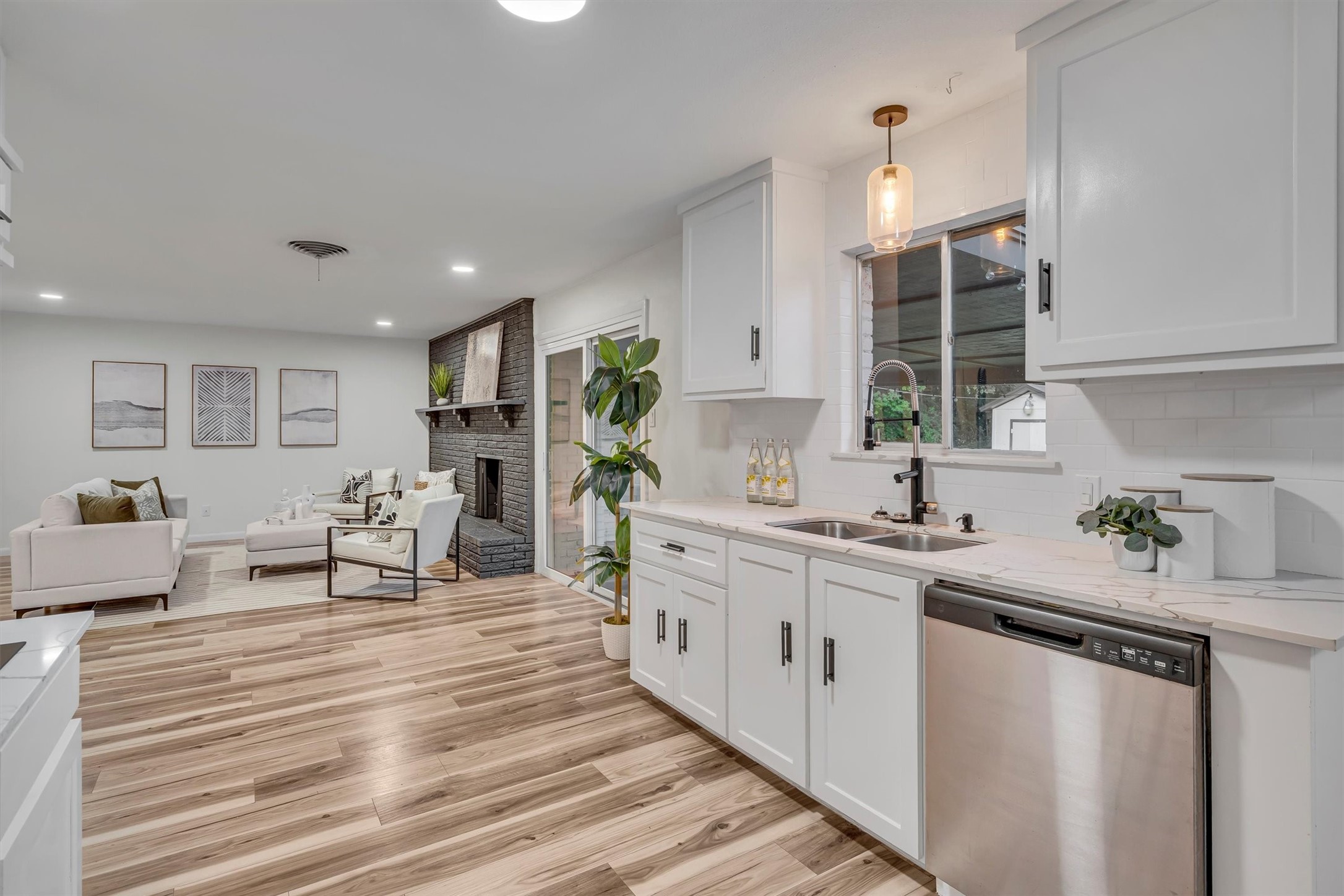 5229 Cockrell Avenue