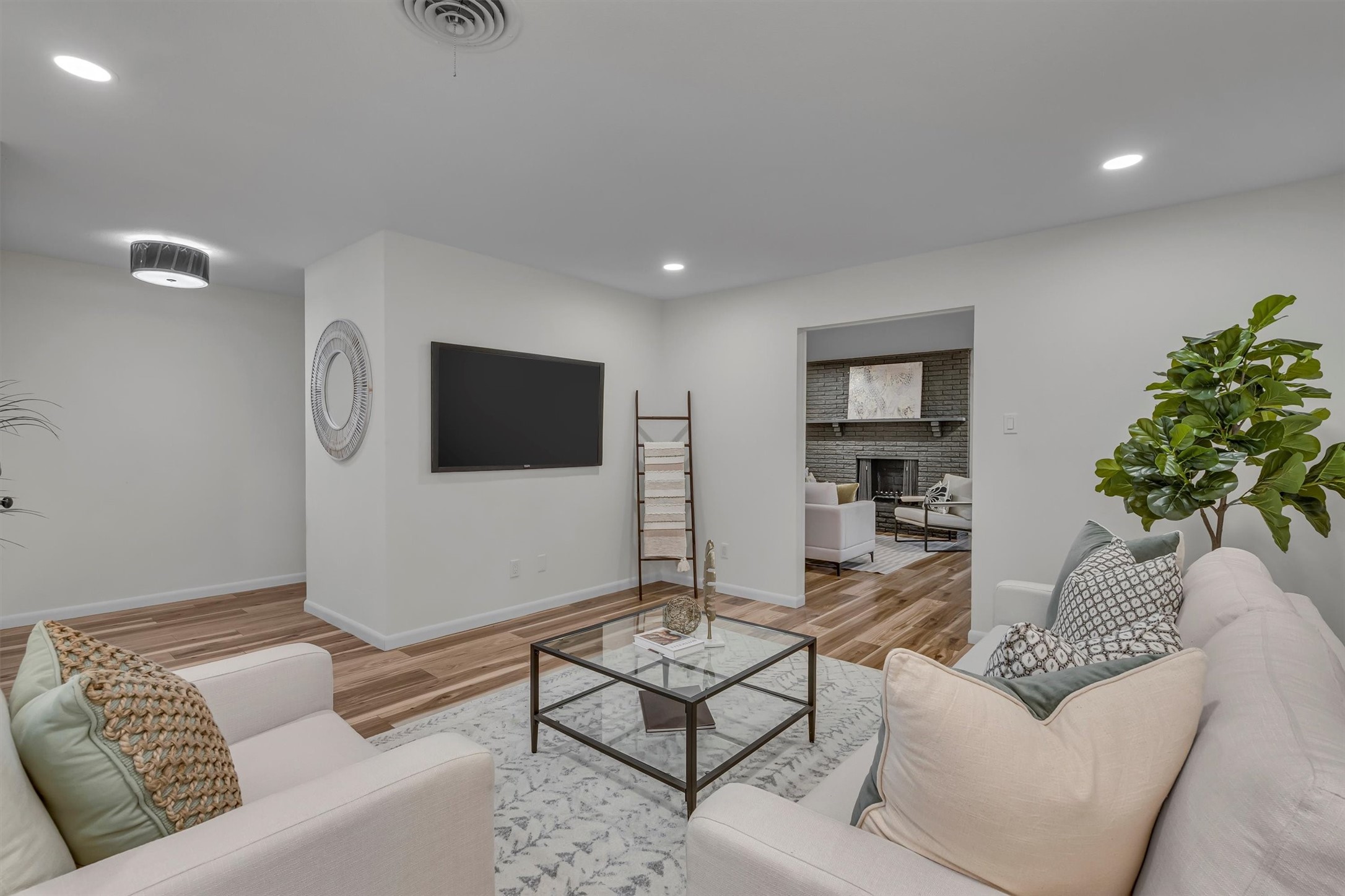 5229 Cockrell Avenue