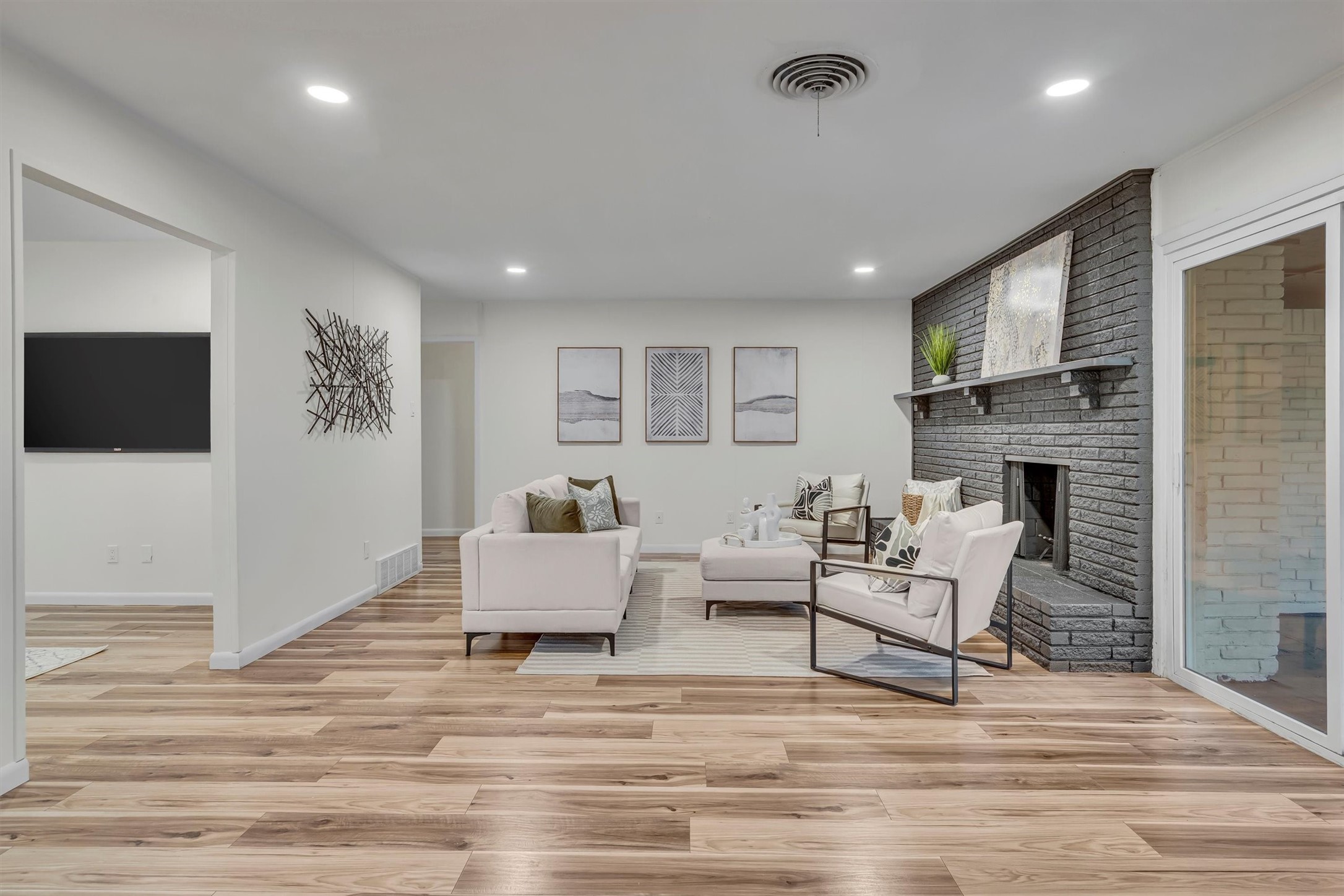 5229 Cockrell Avenue