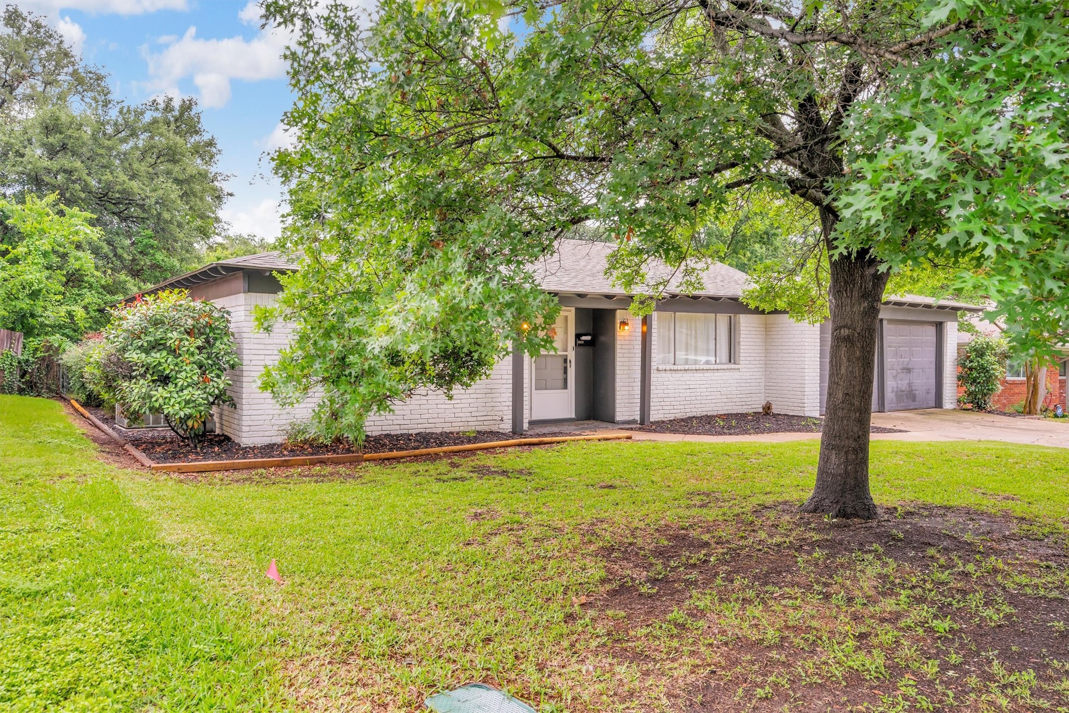 5229 Cockrell Avenue