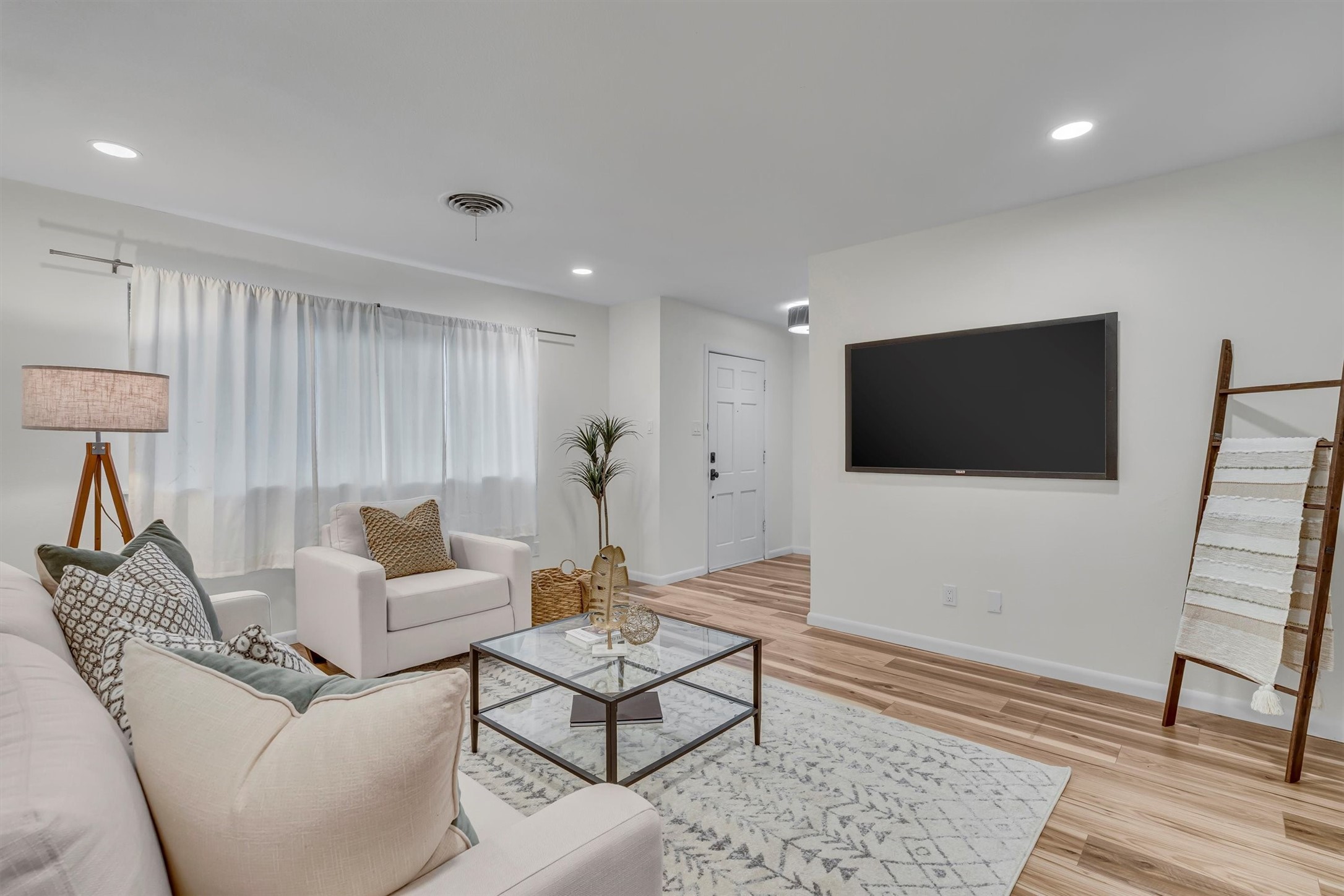 5229 Cockrell Avenue