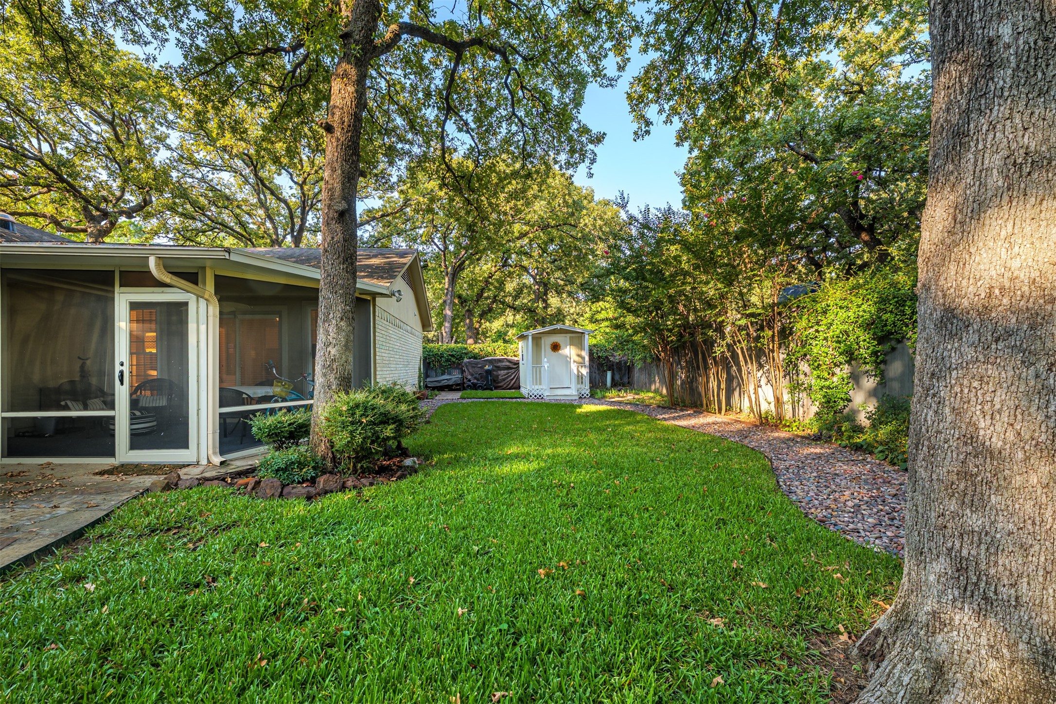 1810 Holm Oak Street