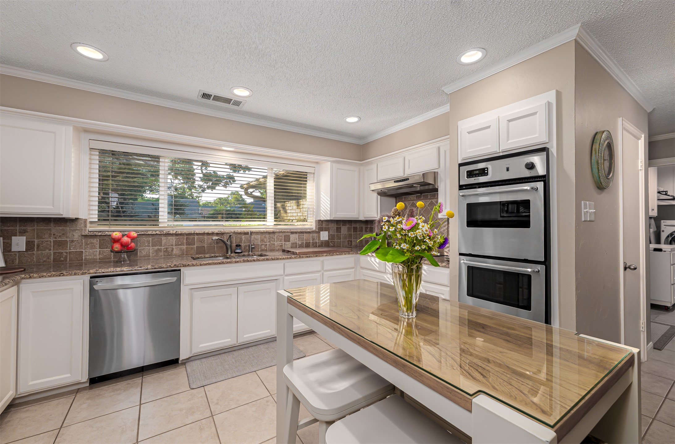 1810 Holm Oak Street