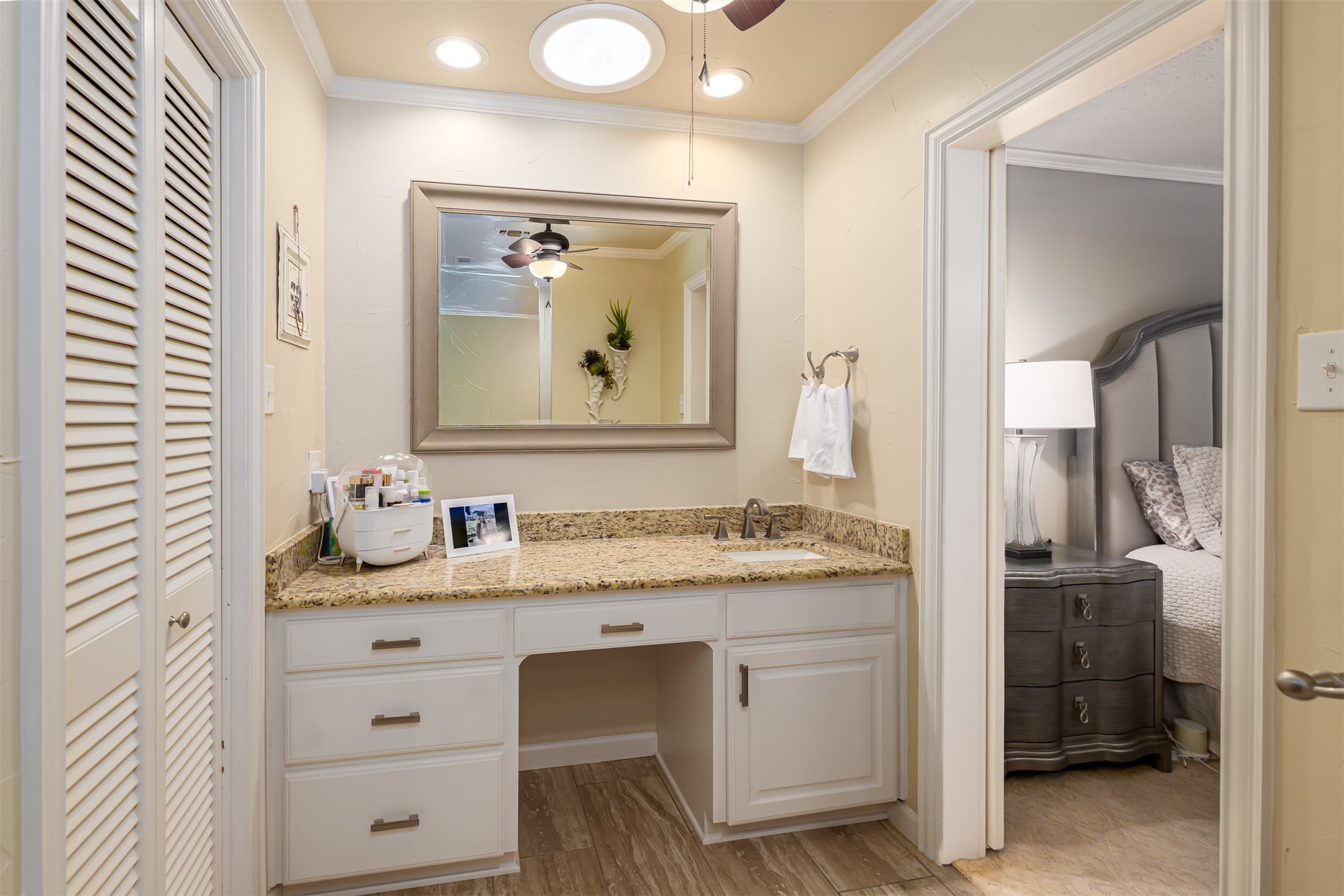 1810 Holm Oak Street