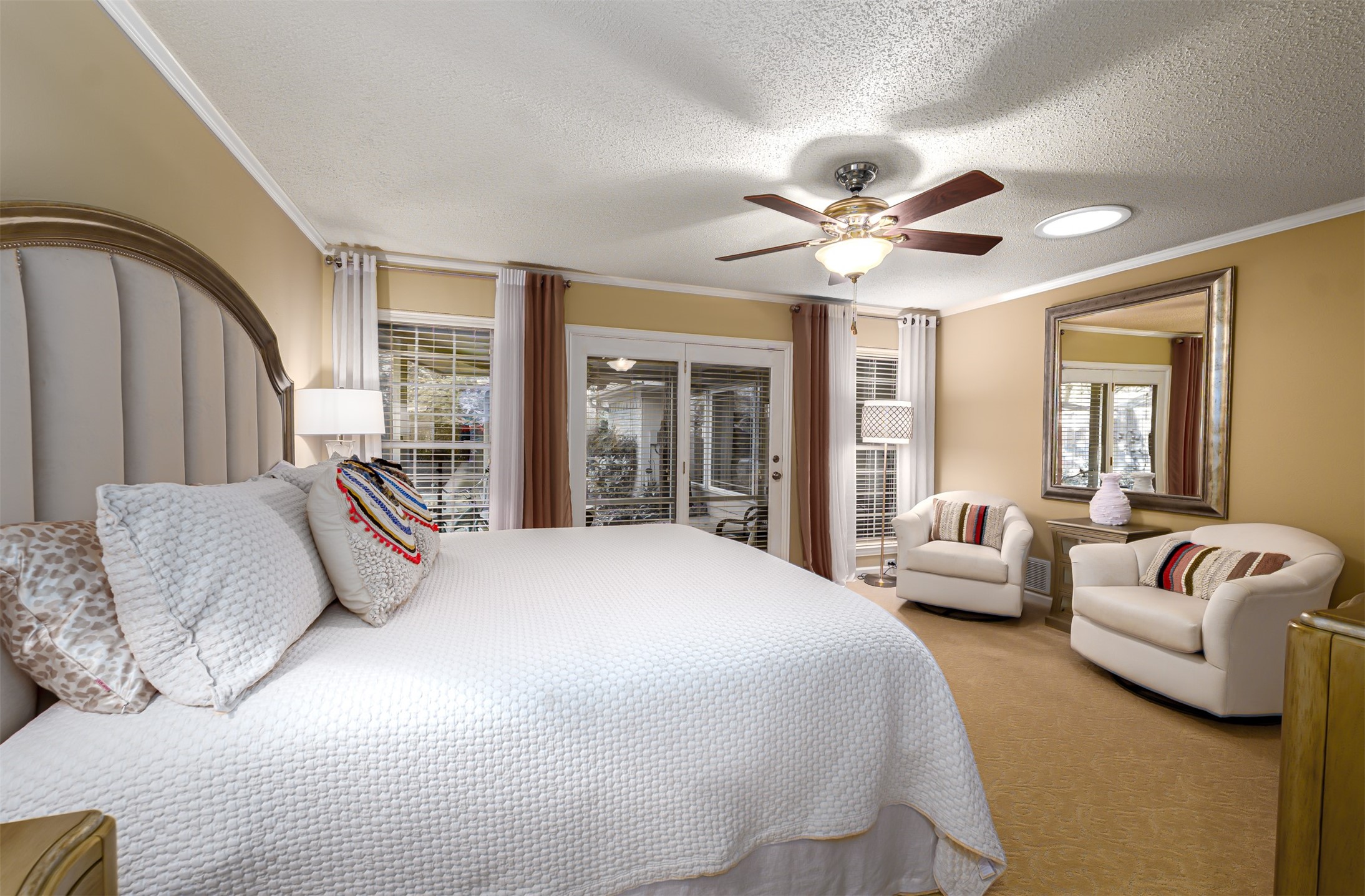 1810 Holm Oak Street