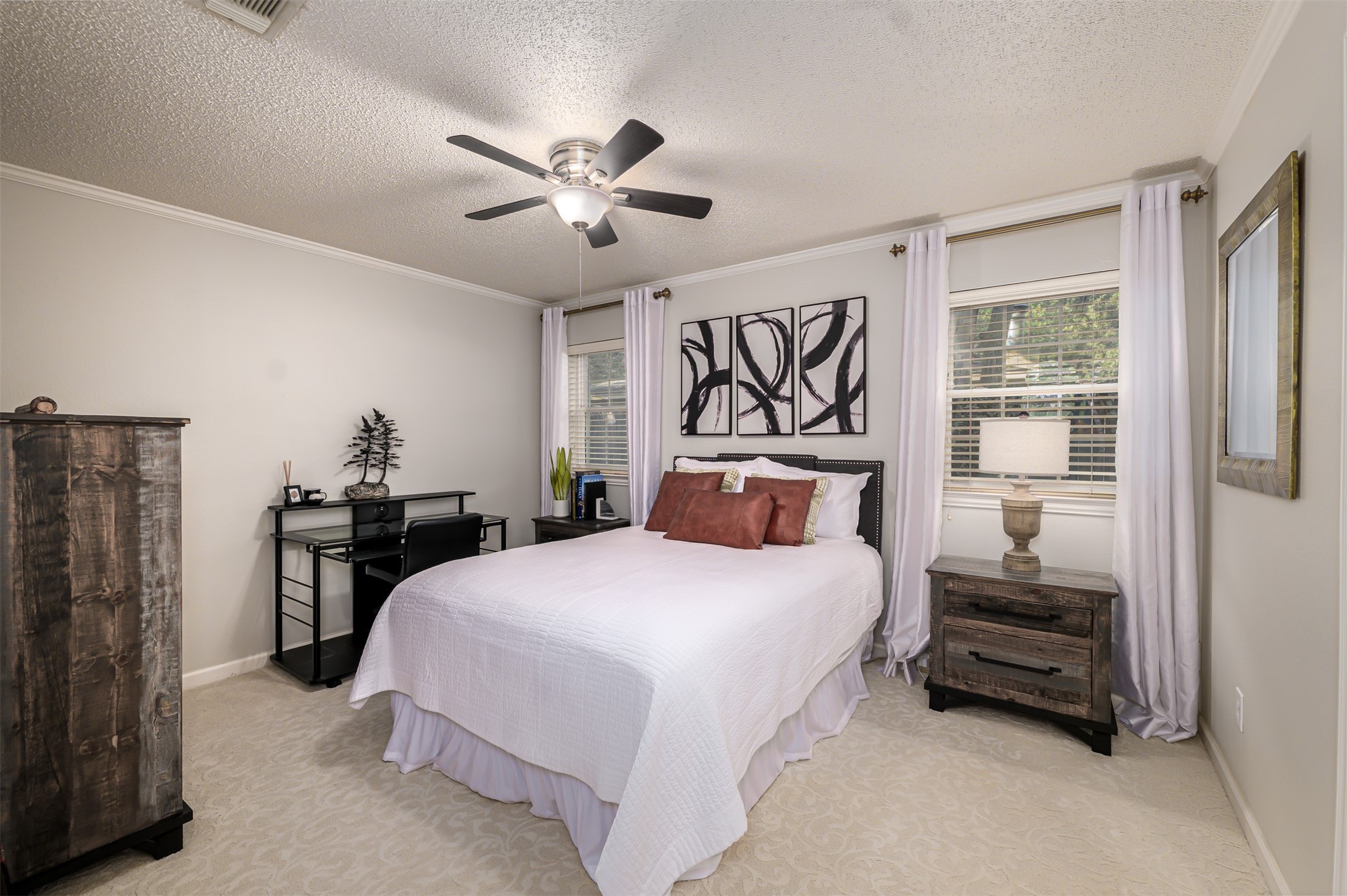 1810 Holm Oak Street