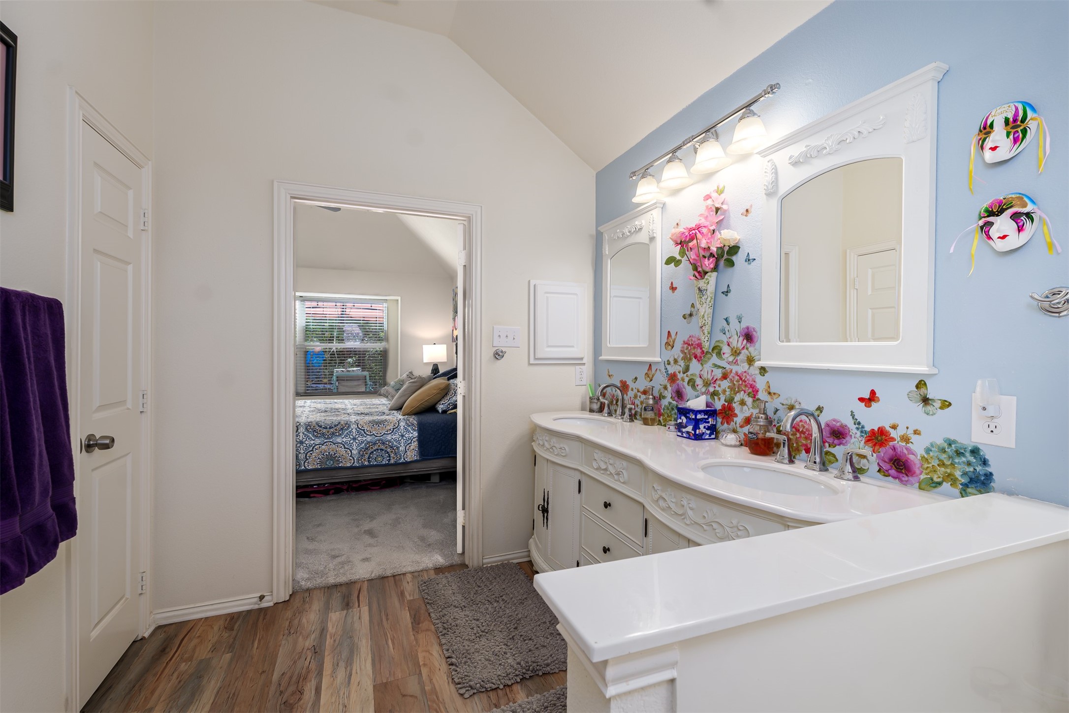 7046 Panavision Trail