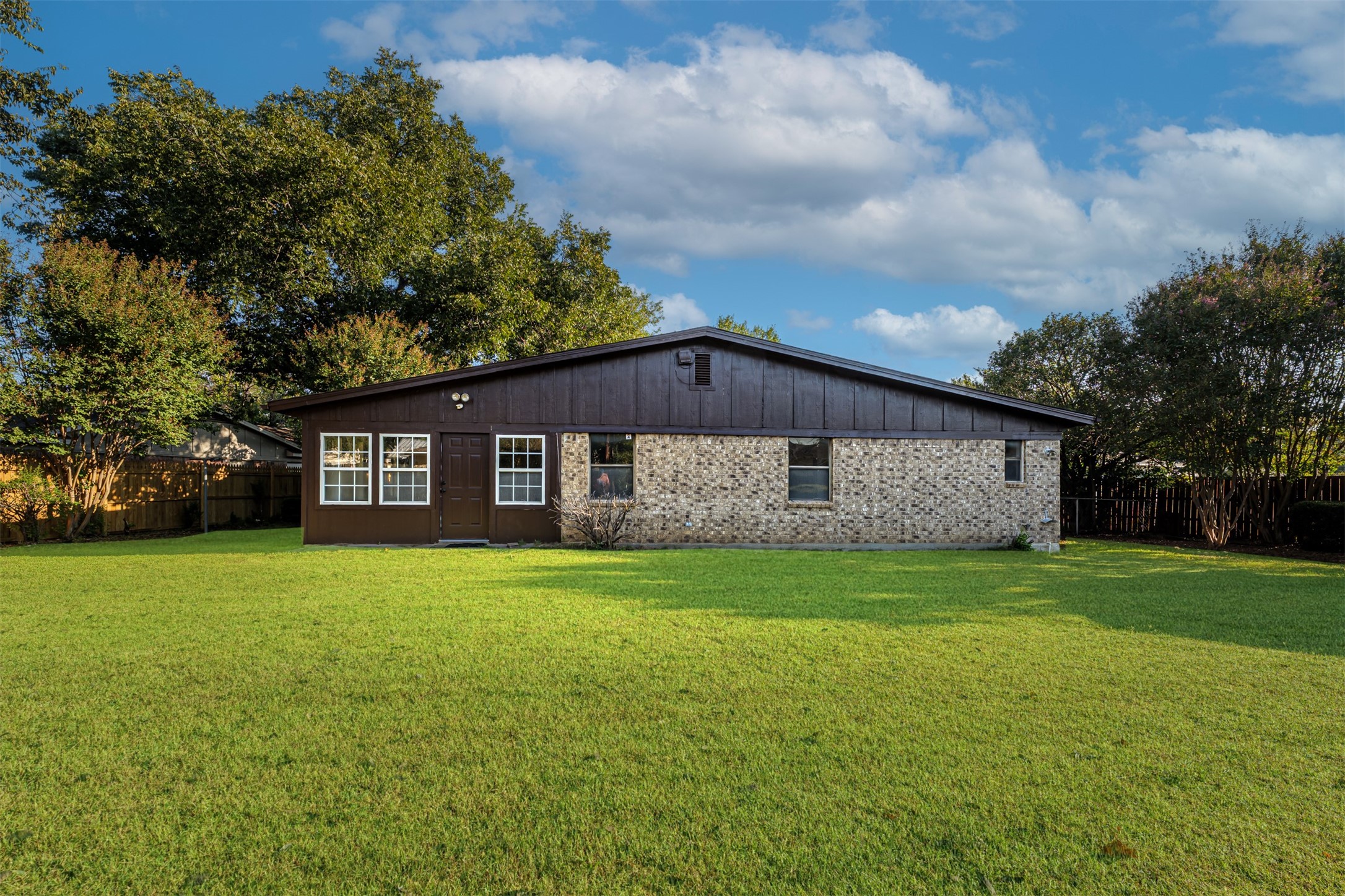 2003 Pebblecreek Drive