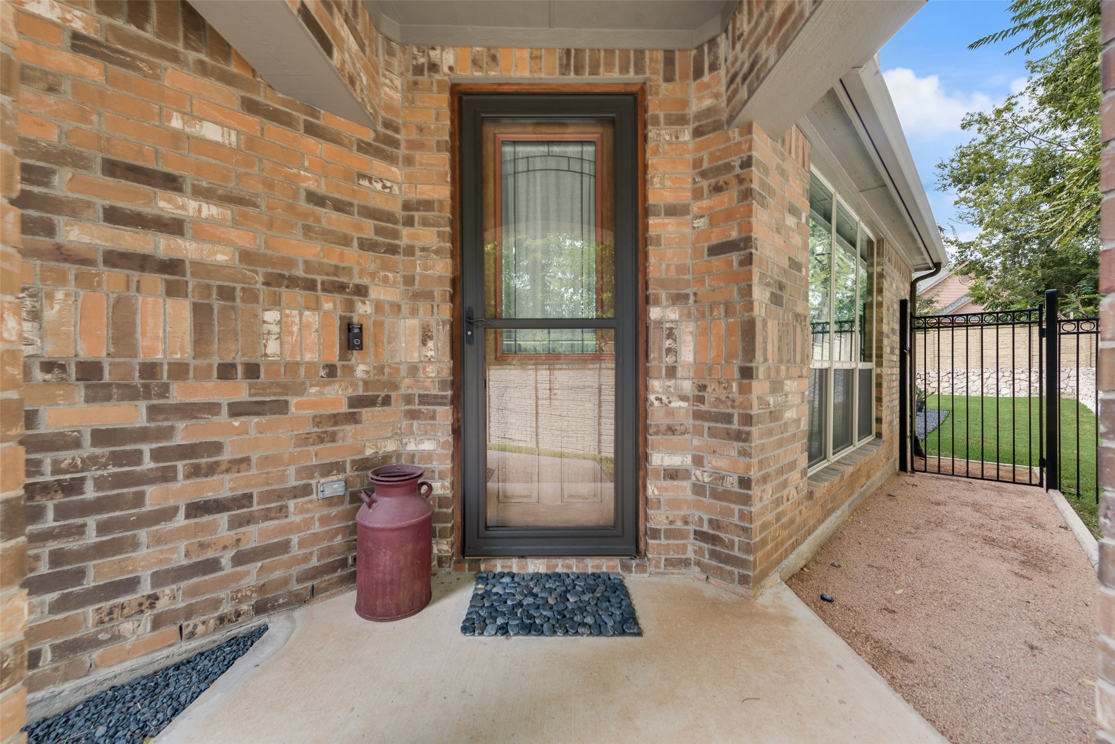 4900 Dacy Lane