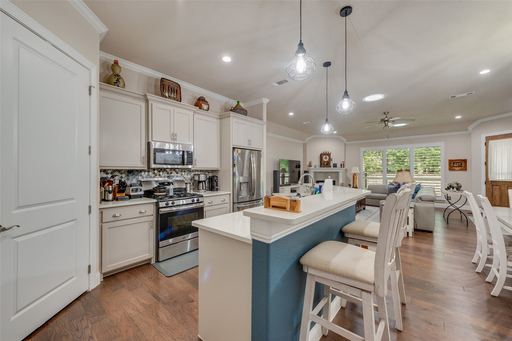 4900 Dacy Lane