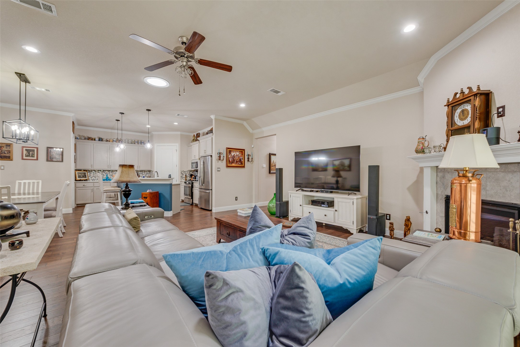 4900 Dacy Lane