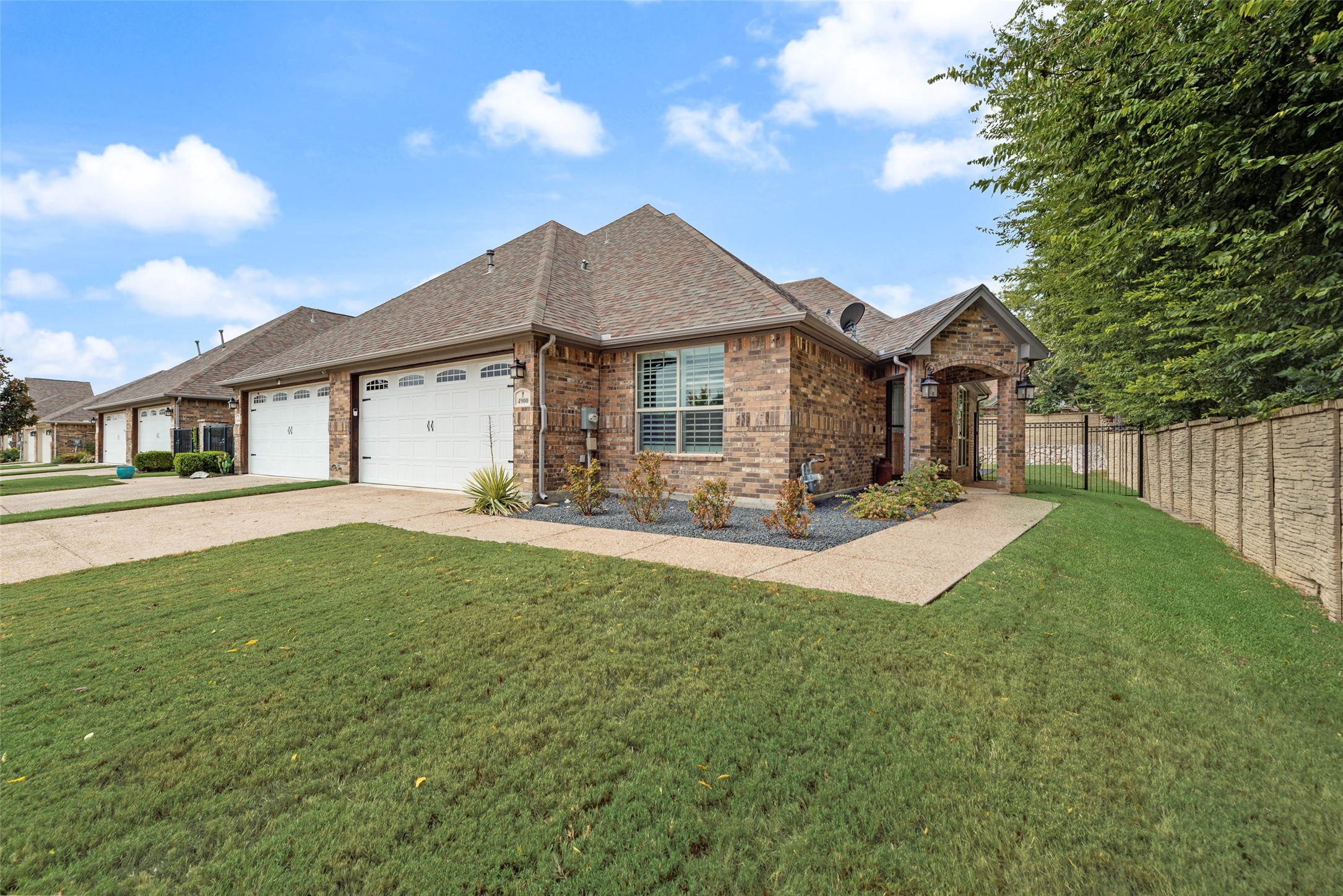 4900 Dacy Lane